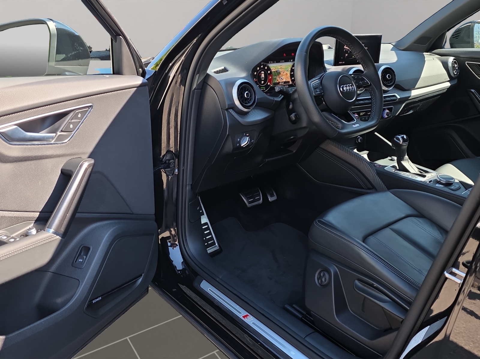 AUDI SQ2 TFSI quattro S-tronic-image-6