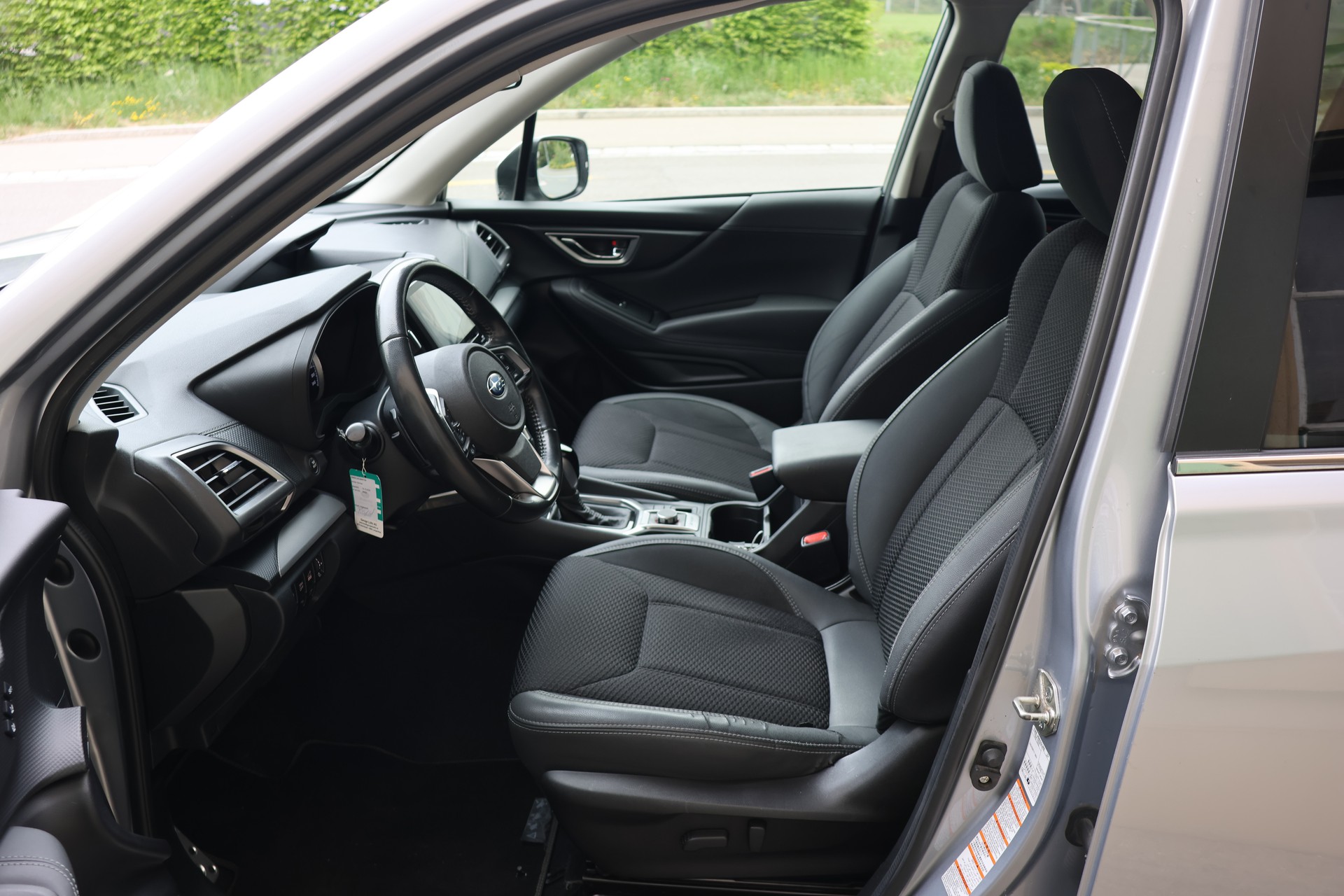 SUBARU Forester 2.0i e-Boxer Swiss Plus Lineartronic-image-13