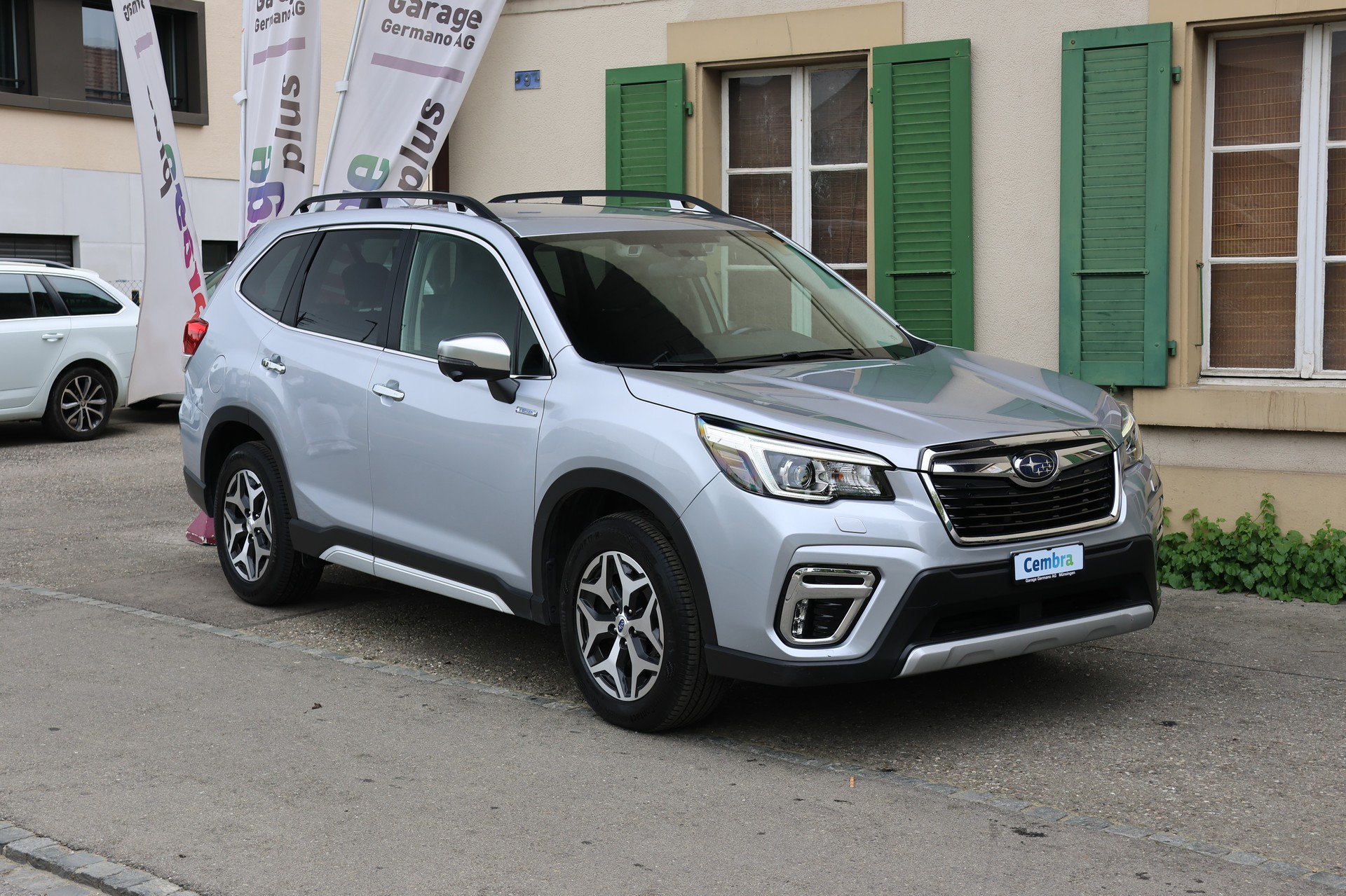 SUBARU Forester 2.0i e-Boxer Swiss Plus Lineartronic-showroom-element-2