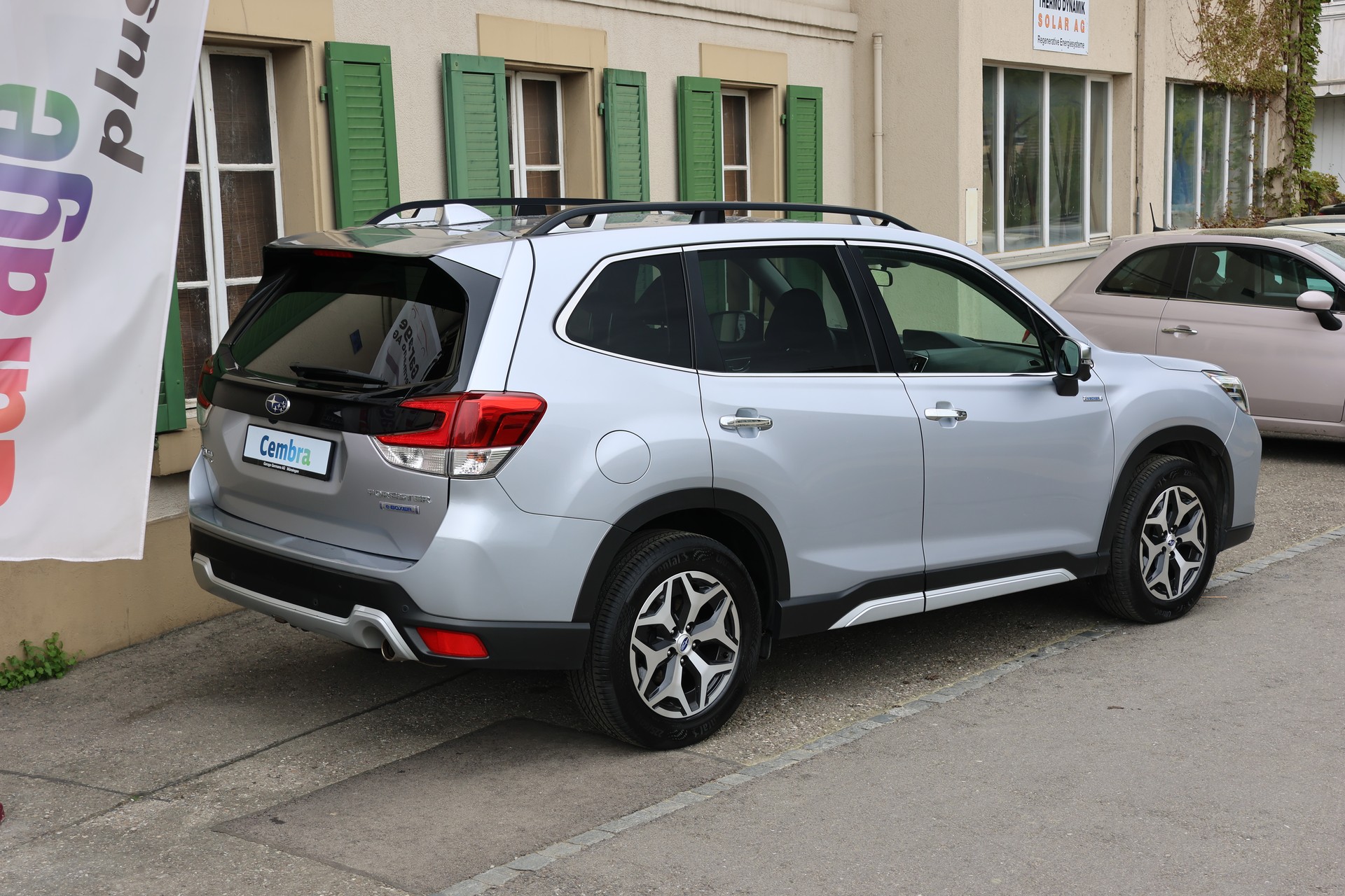 SUBARU Forester 2.0i e-Boxer Swiss Plus Lineartronic-image-5