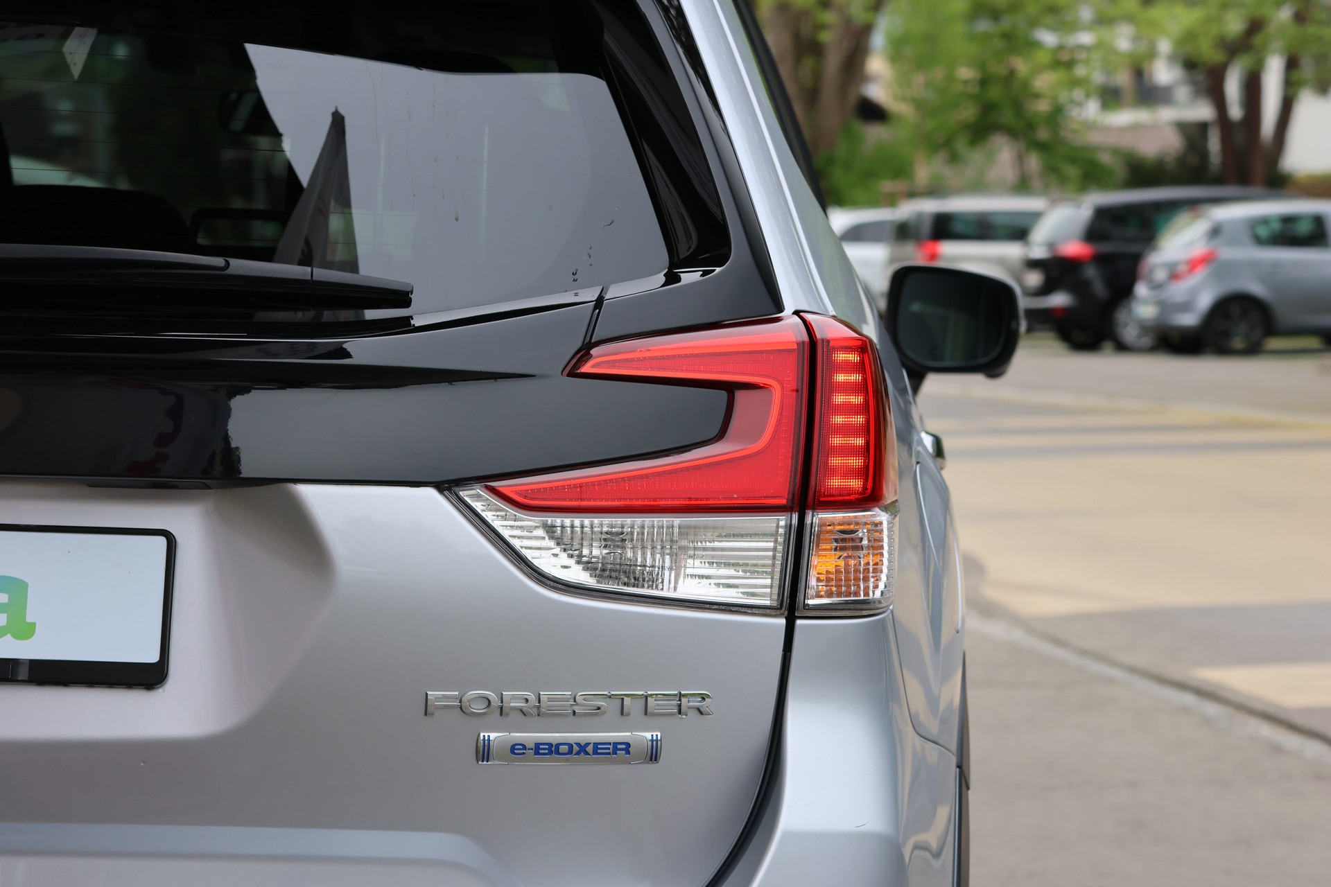 SUBARU Forester 2.0i e-Boxer Swiss Plus Lineartronic-image-6