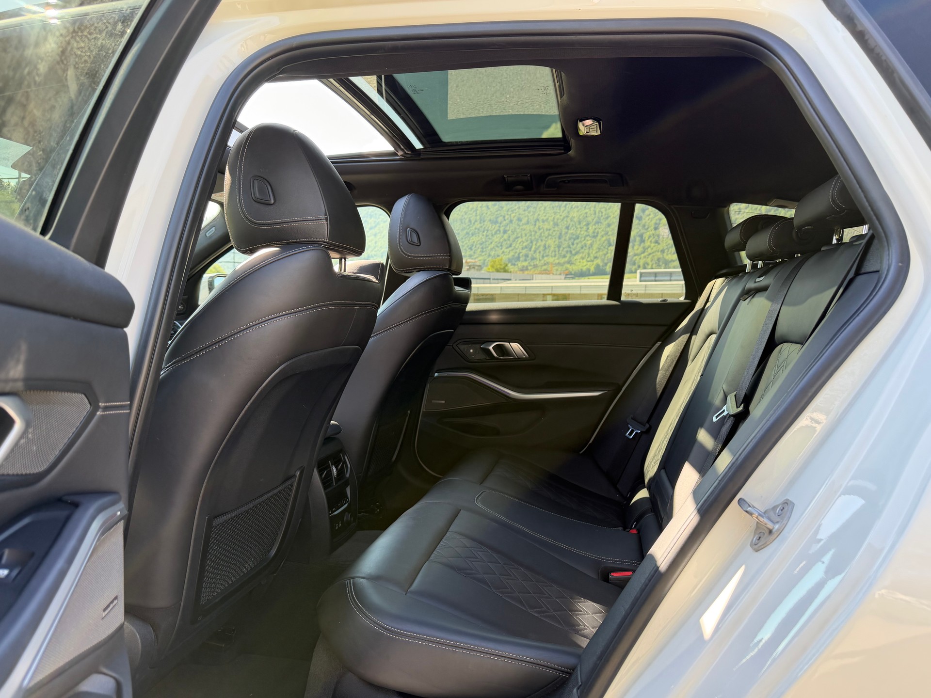 BMW "M340i X-DRIVE KOMBI M-SPORT" BMW GARANTIE !! AB MFK AB SERVICE MIT AHK 1800 KG ZUGLAST. KM 61`000. TOP AUSSTATTUNG !!-image-37