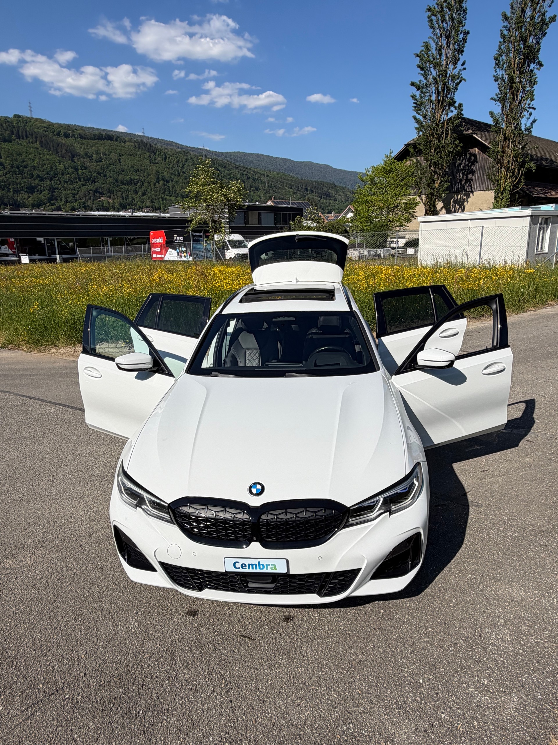 BMW "M340i X-DRIVE KOMBI M-SPORT" BMW GARANTIE !! AB MFK AB SERVICE MIT AHK 1800 KG ZUGLAST. KM 61`000. TOP AUSSTATTUNG !!-image-0