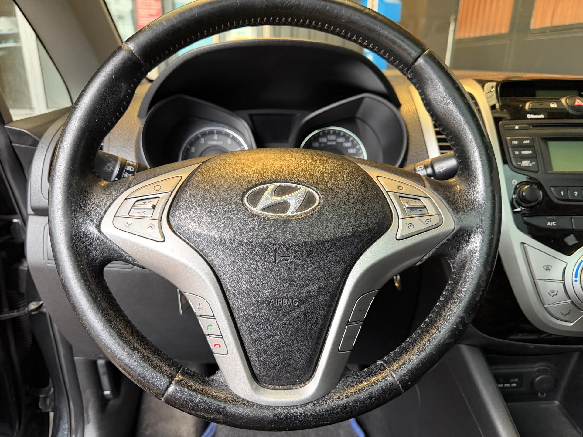 HYUNDAI iX20 1.6 Premium Automatic-image-6
