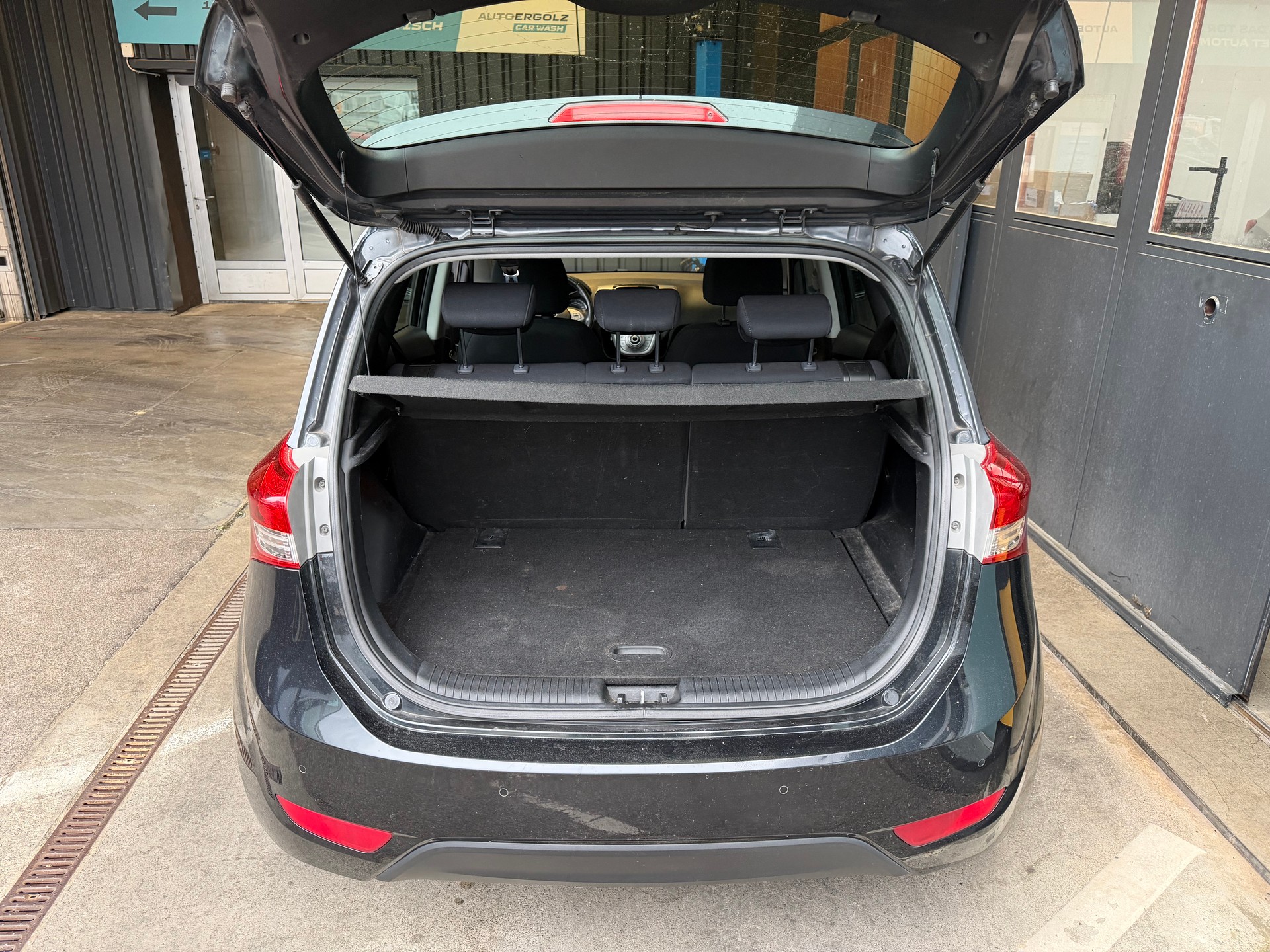 HYUNDAI iX20 1.6 Premium Automatic-image-10