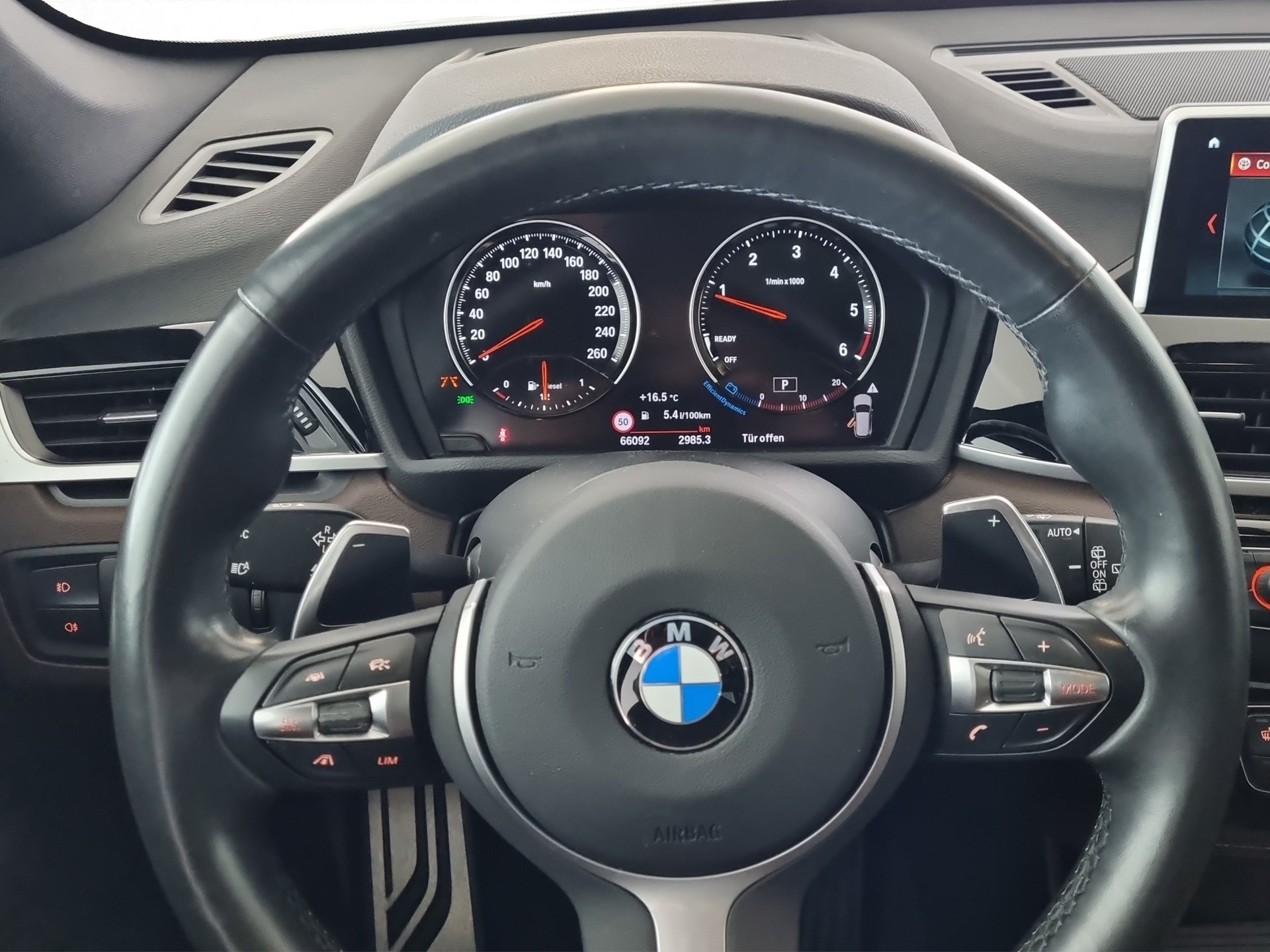 BMW X1 xDrive 20d M Sport-image-10