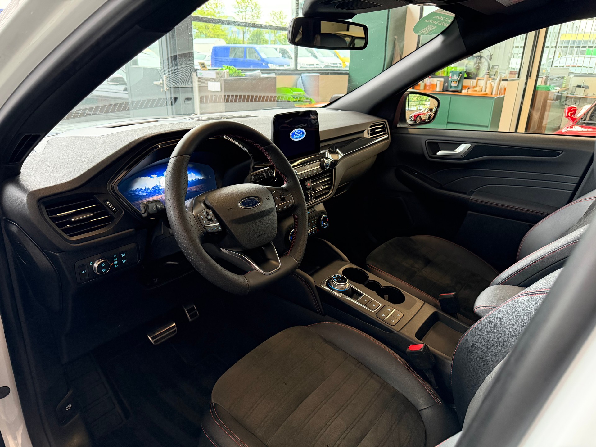 FORD Kuga 2.5 FHEV ST-Line X 4WD 4X4 190 PS-image-17