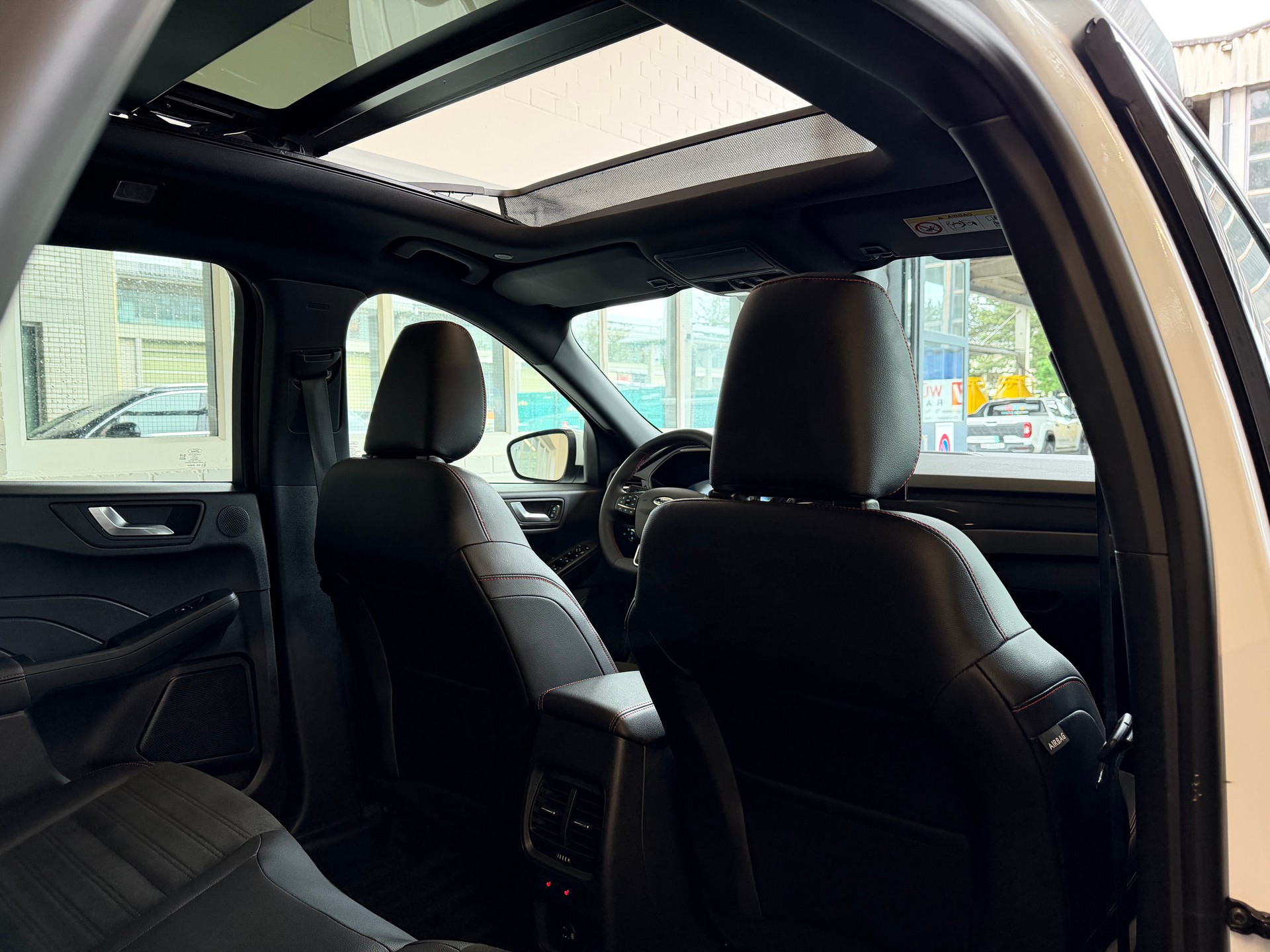FORD Kuga 2.5 FHEV ST-Line X 4WD 4X4 190 PS-image-10