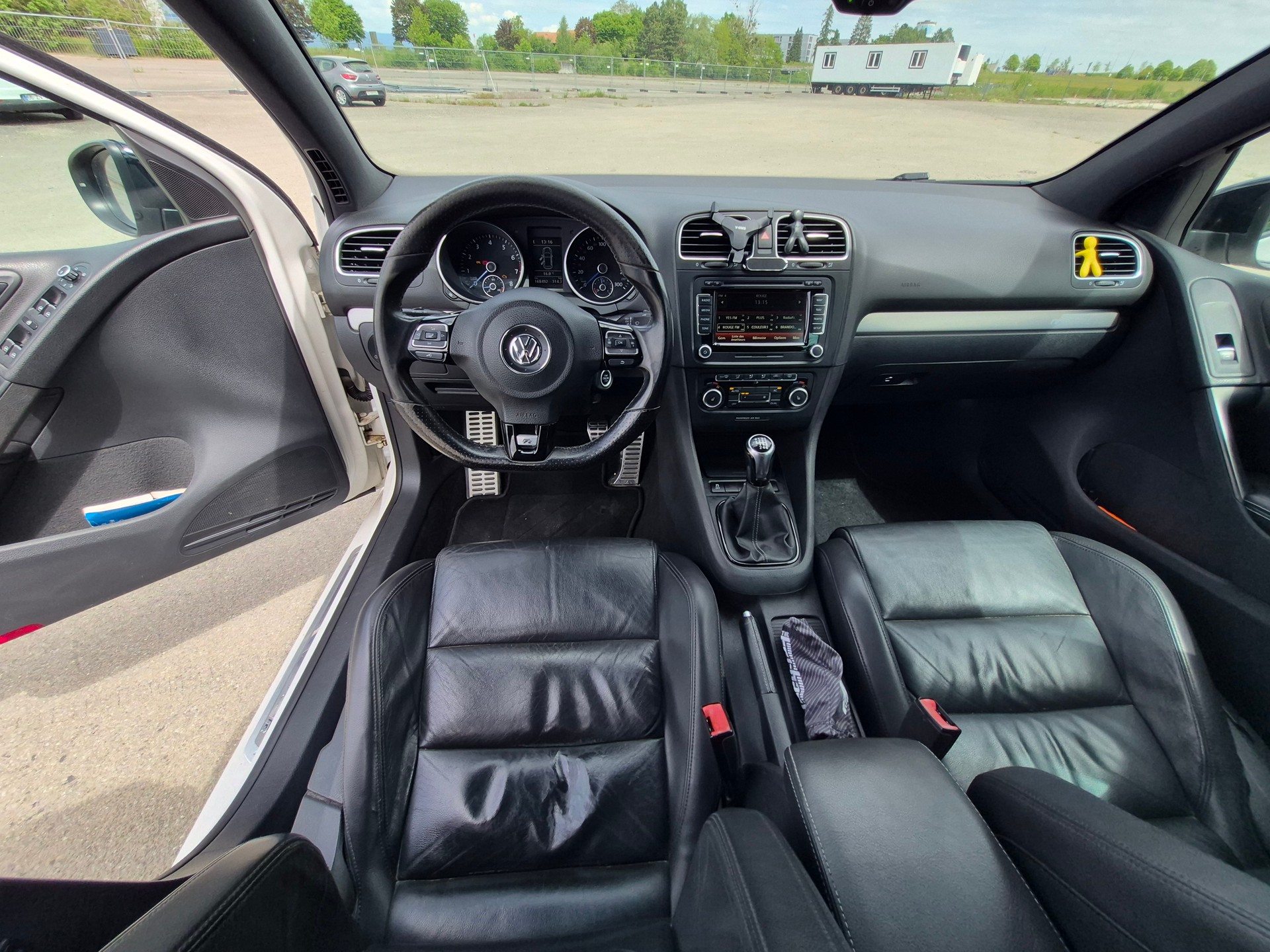 VW 2.0 TSI R 4motion-image-4
