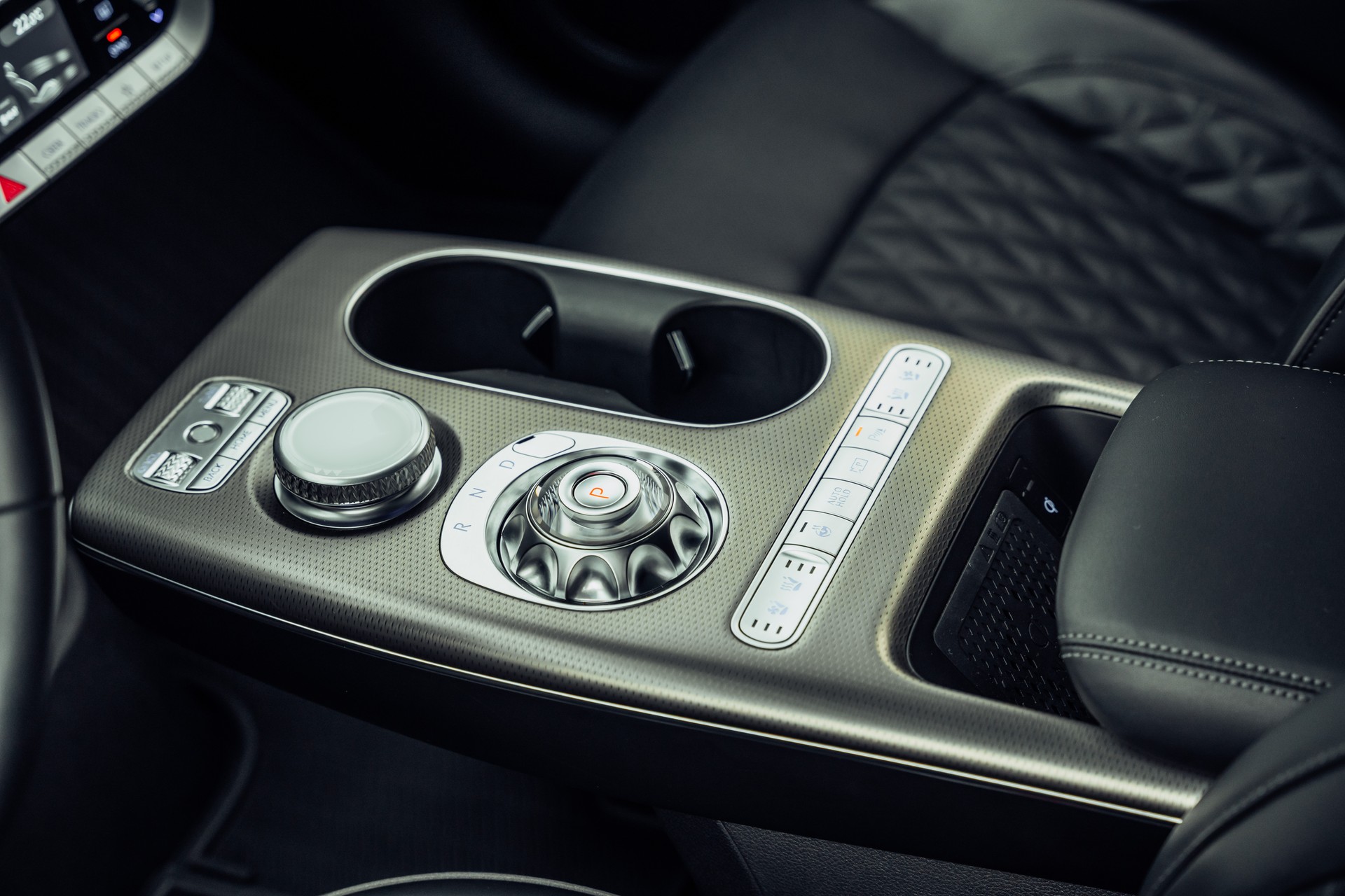 GENESIS GV60 77.4 kWh Sport AWD-image-11