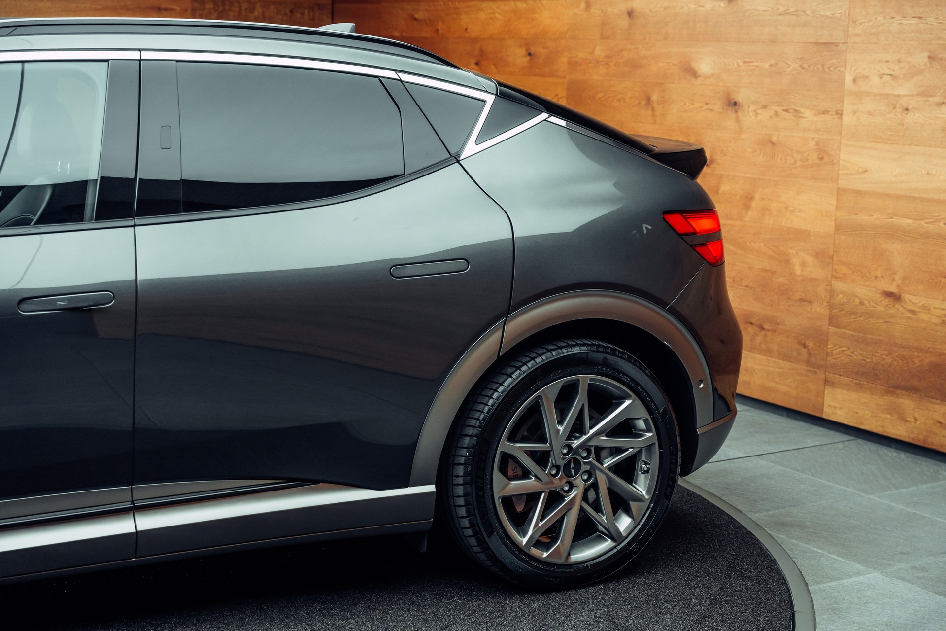 GENESIS GV60 77.4 kWh Sport AWD-image-20