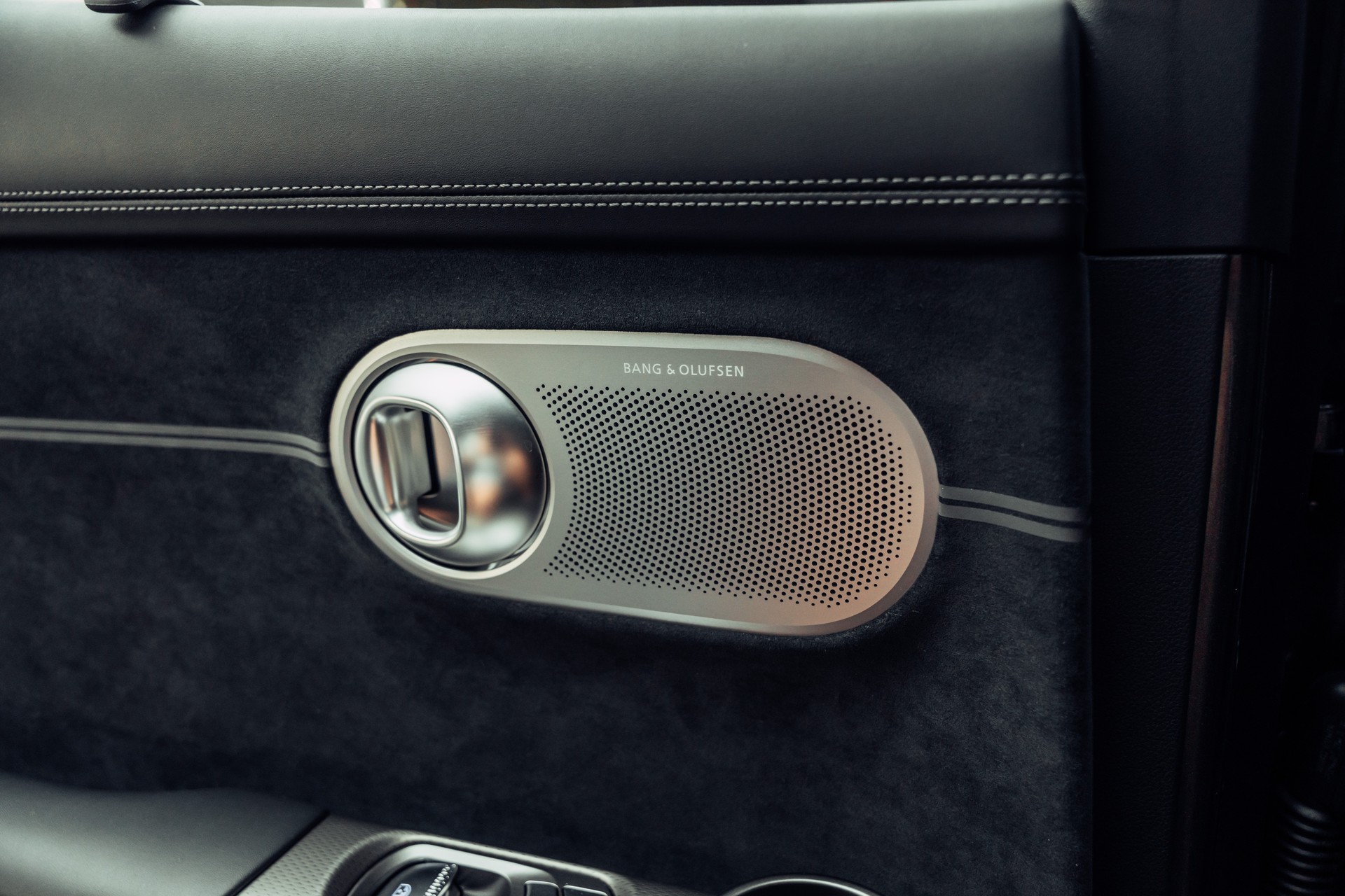 GENESIS GV60 77.4 kWh Sport AWD-image-16