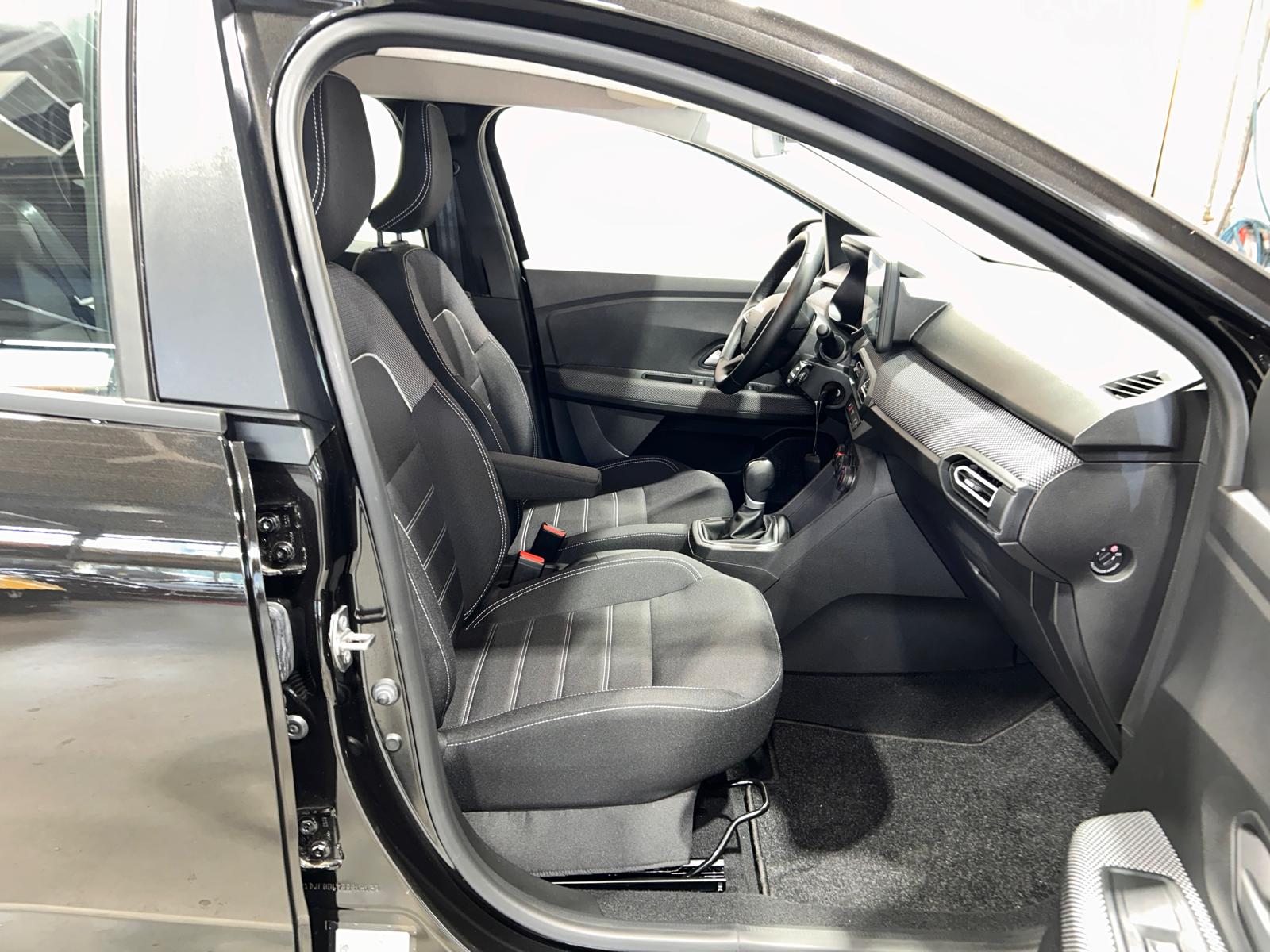 DACIA Sandero 1.0 TCe Expression CH FAHRZEUG-image-9