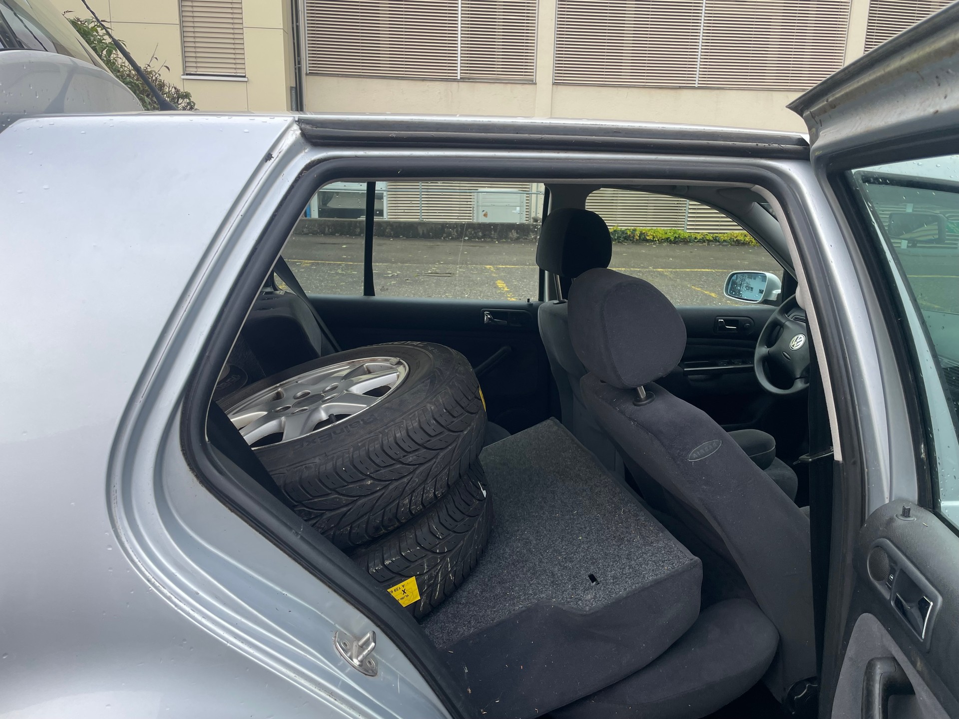 VW Golf 1.6 16V Trendline-image-8