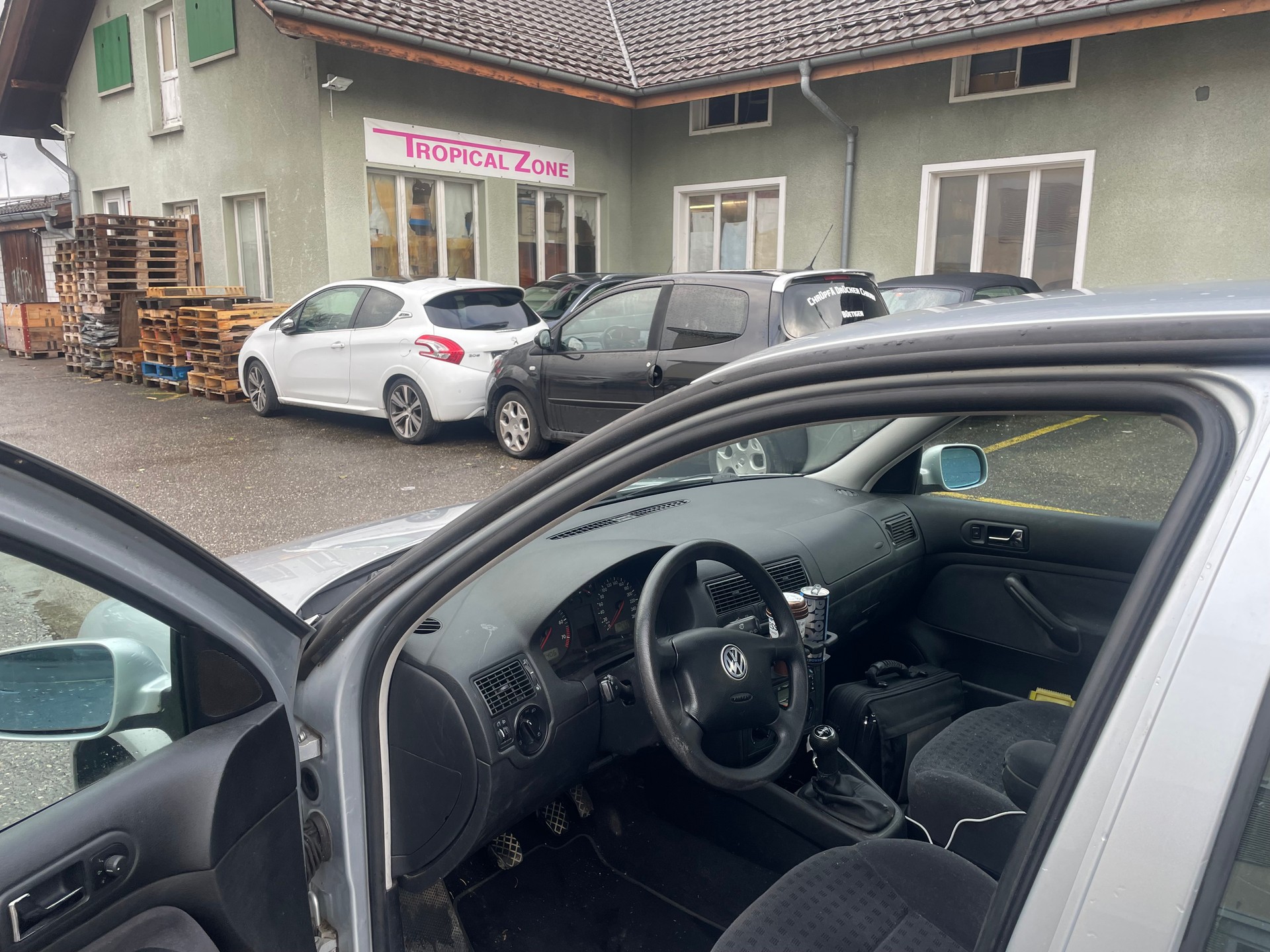 VW Golf 1.6 16V Trendline-image-7