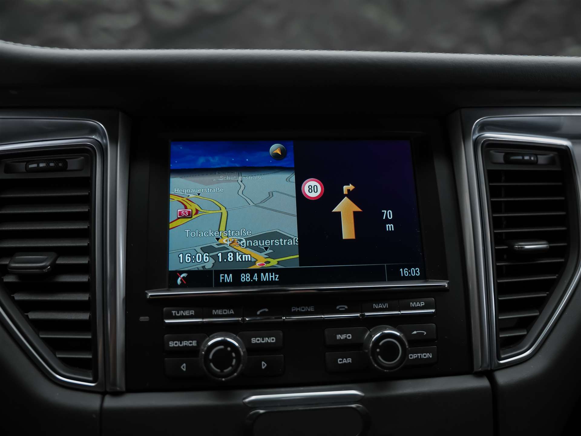 PORSCHE Macan 3.0 V6 S Diesel *Xenon-Scheinwerfer*Sitzheizung*Rückfahrkamera*-image-31
