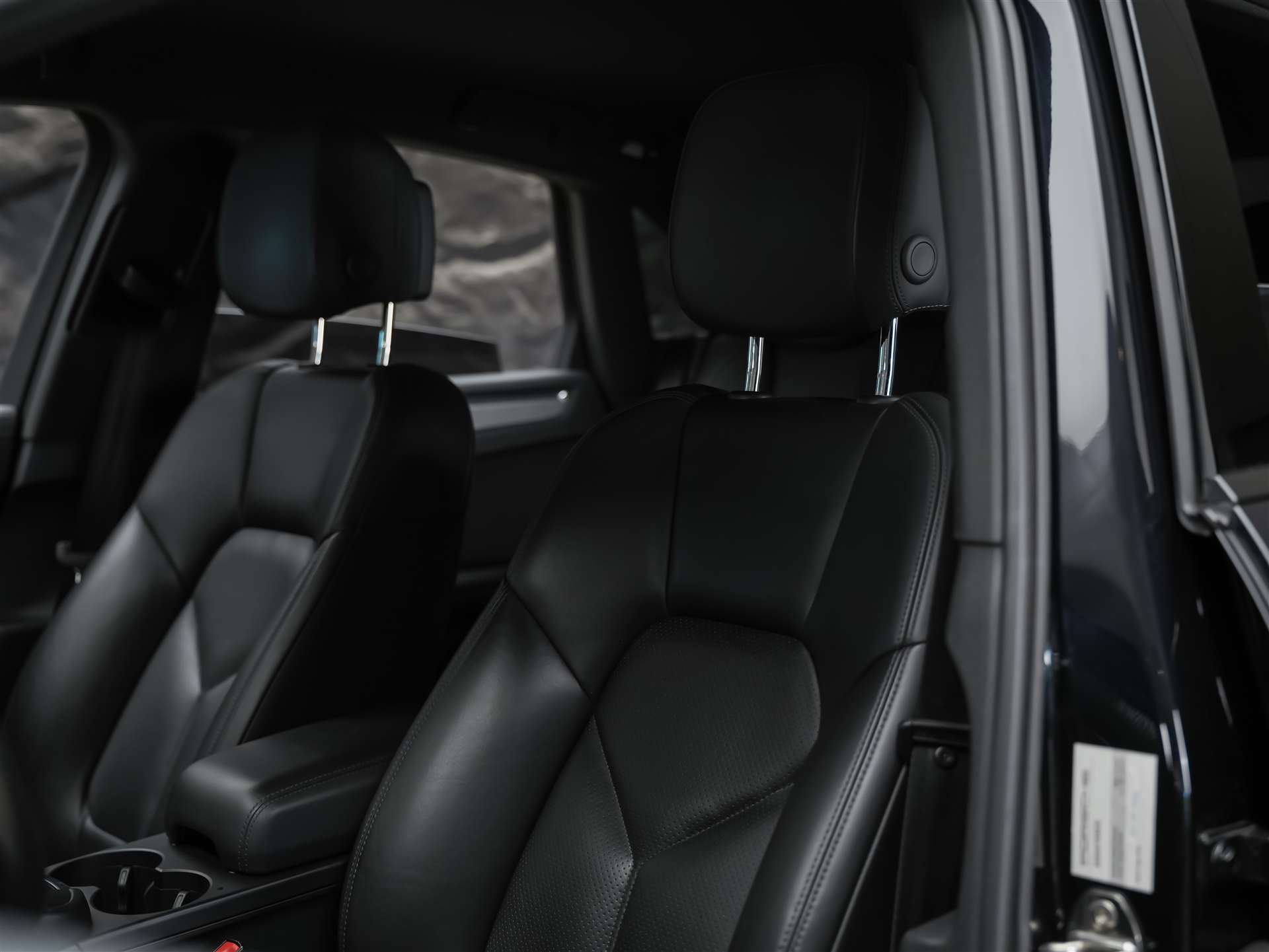 PORSCHE Macan 3.0 V6 S Diesel *Xenon-Scheinwerfer*Sitzheizung*Rückfahrkamera*-image-10
