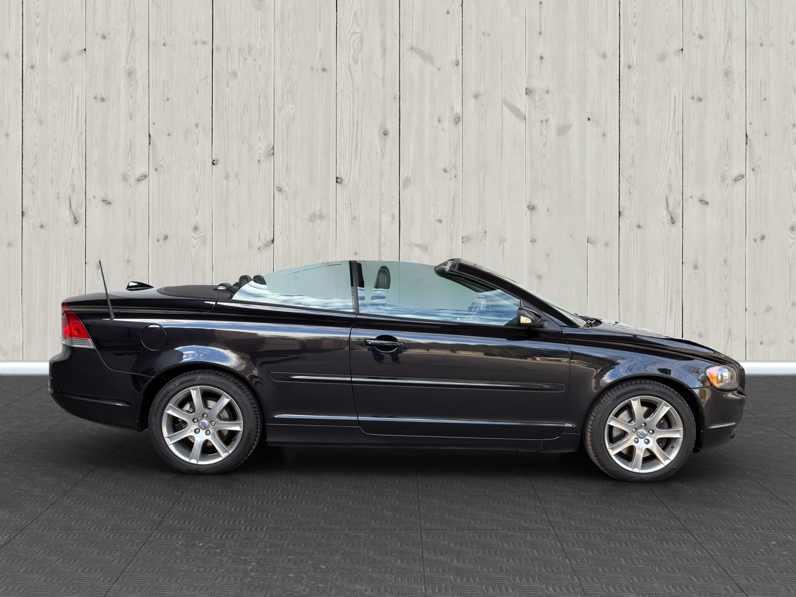 VOLVO C70 2.4i Momentum-image-7