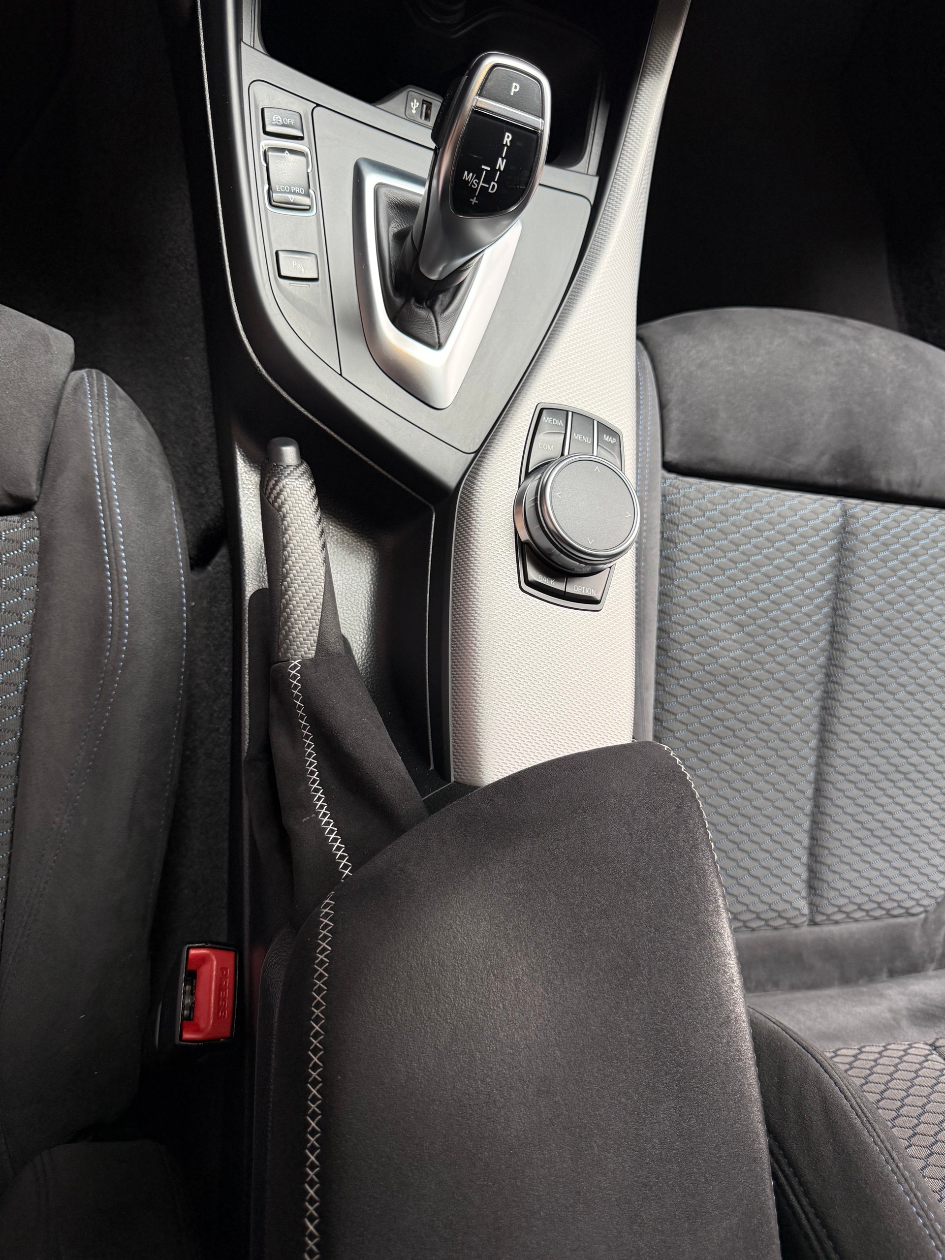 BMW M140i xDrive-image-3