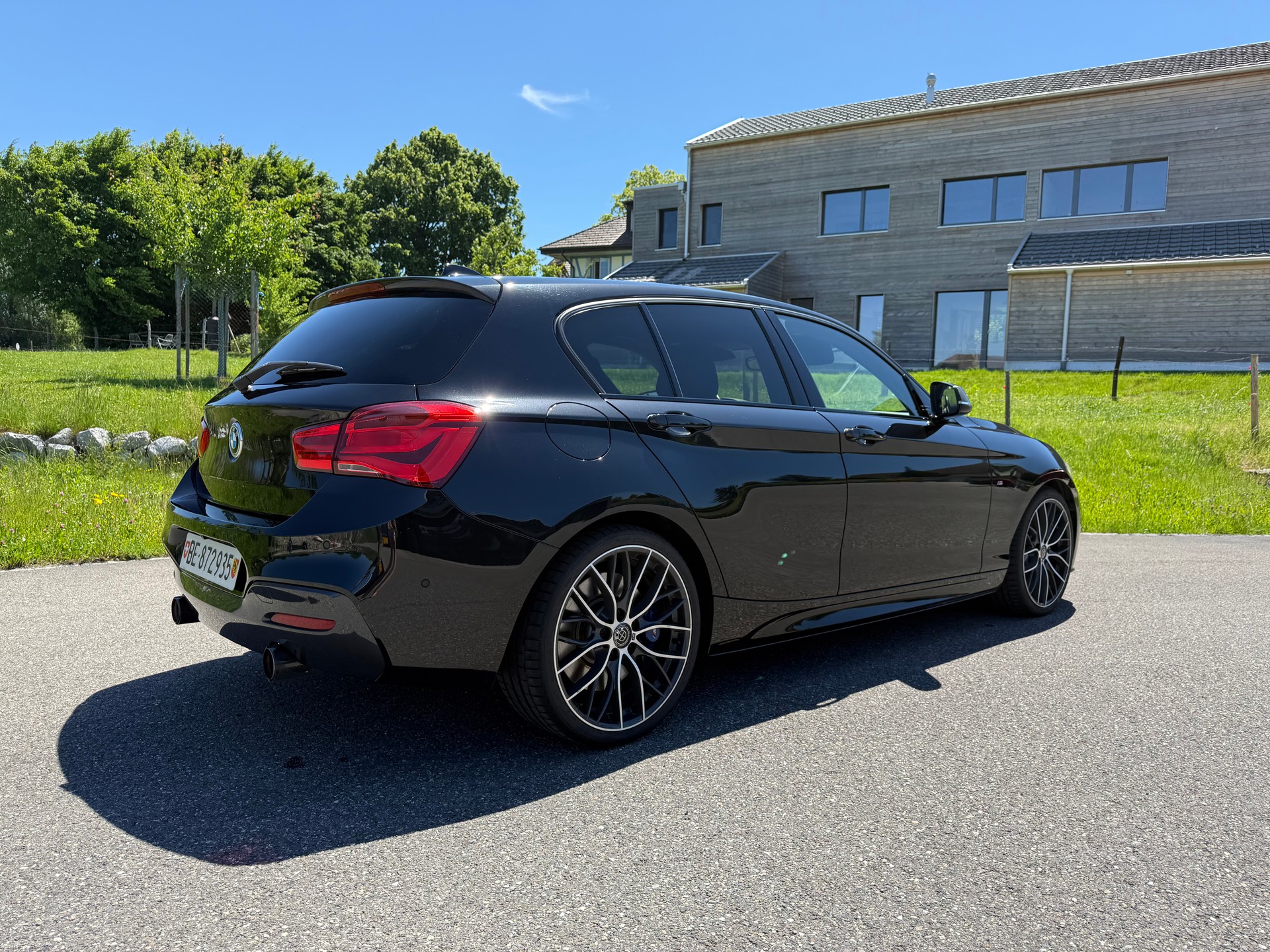 BMW M140i xDrive-image-1