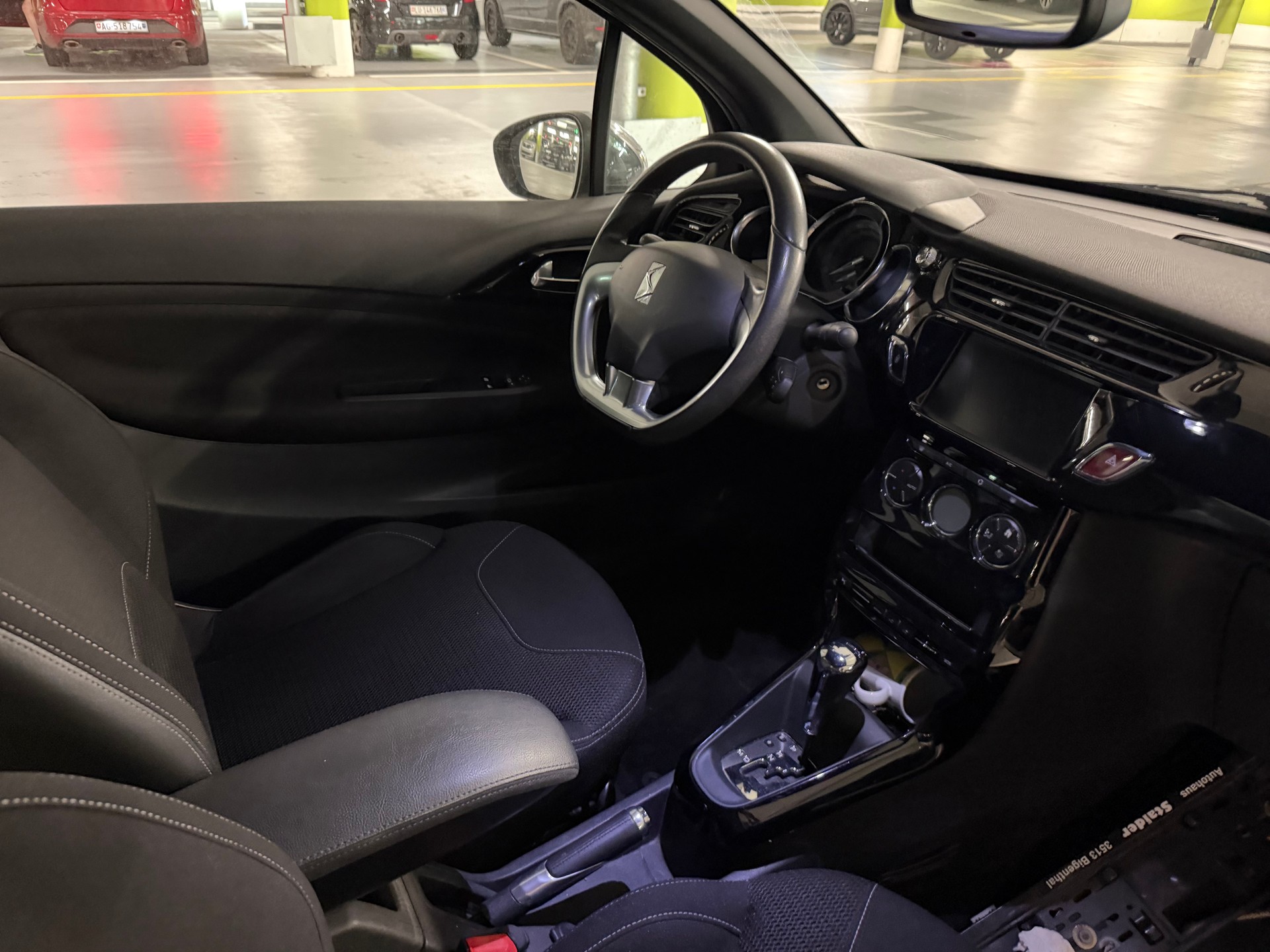 DS AUTOMOBILES DS 3 1.2 PureTech SO Chic EAT-image-4