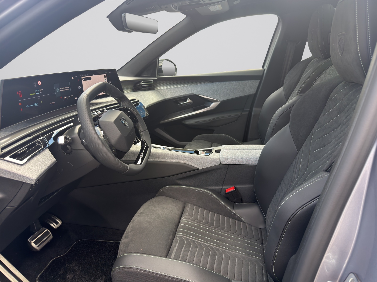 PEUGEOT 5008 NEW 1.6 PHEV 225 GT-image-4