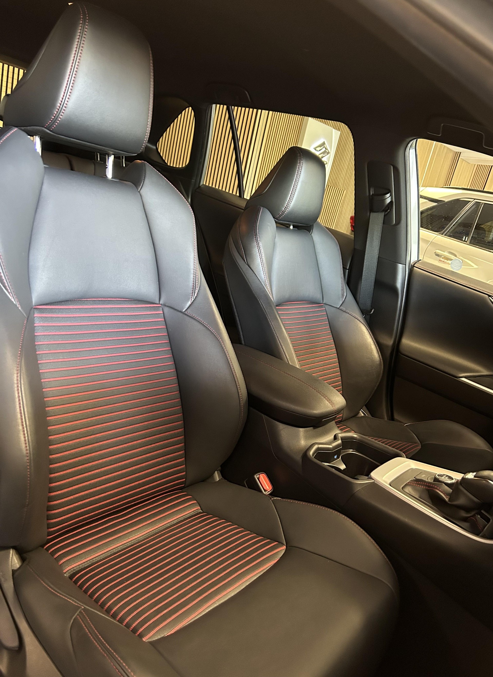 SUZUKI Across 2.5 PHEV Compact Top 4x4-image-13