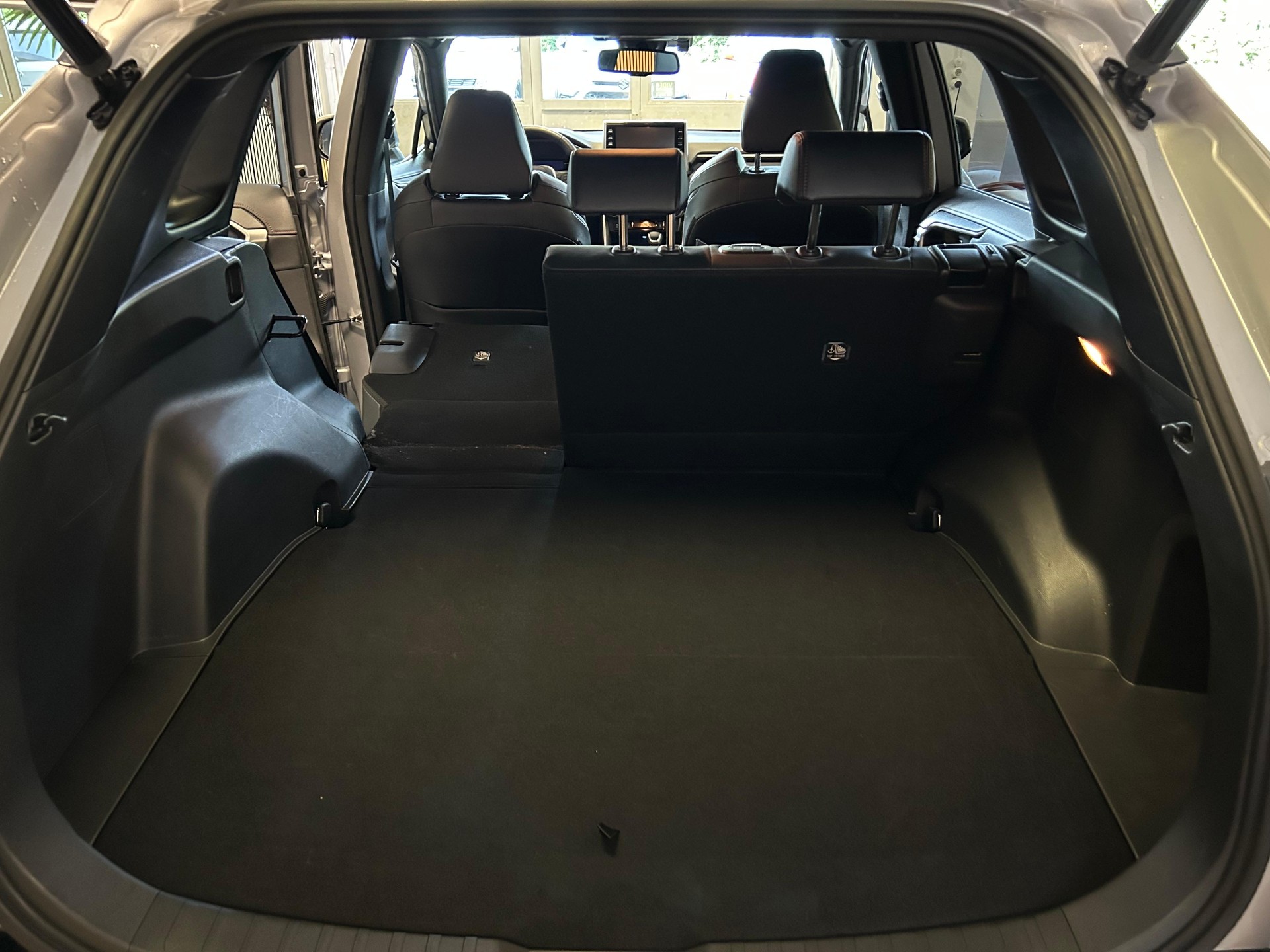 SUZUKI Across 2.5 PHEV Compact Top 4x4-image-17