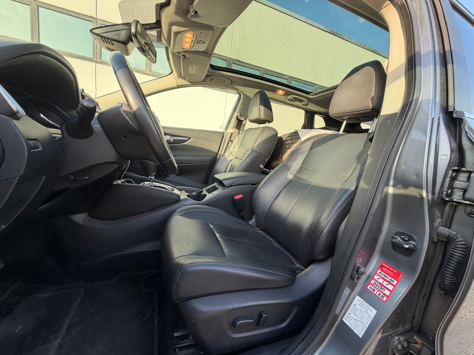 NISSAN QASHQAI NISSAN 1.6 dCi Tekna-image-10