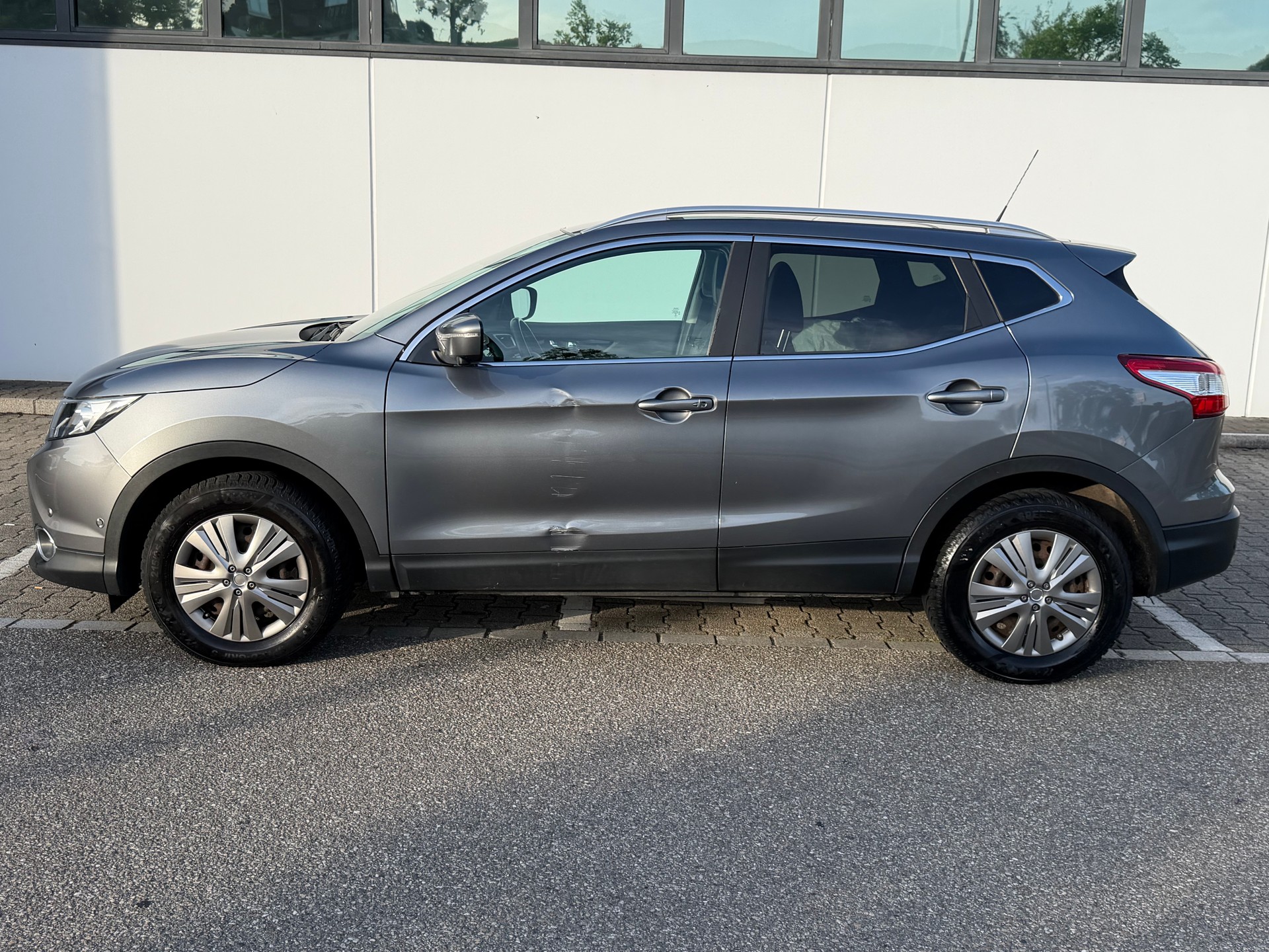 NISSAN QASHQAI NISSAN 1.6 dCi Tekna-image-3