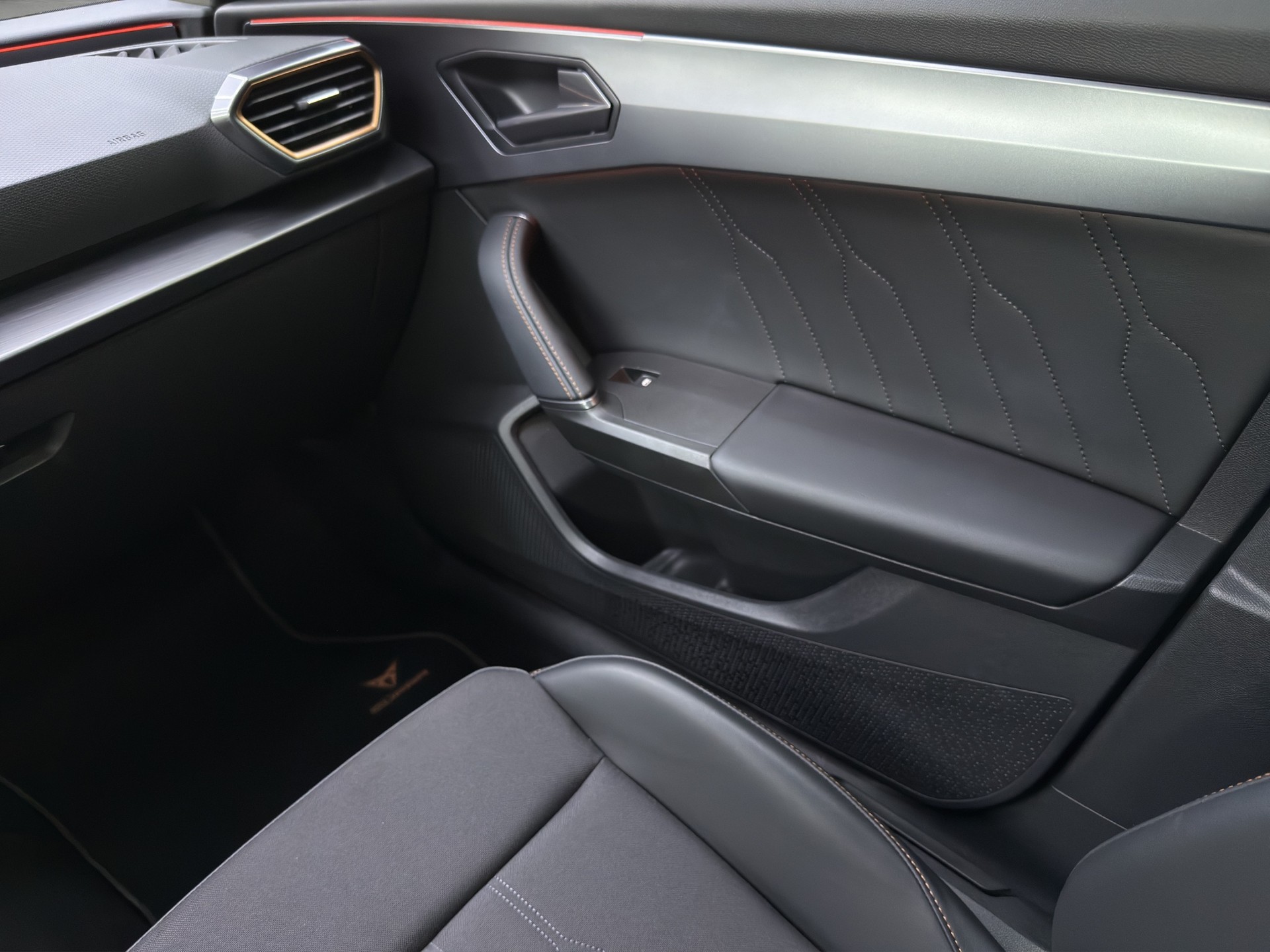 CUPRA LEON VZ 2.0 TSI DSG-image-30
