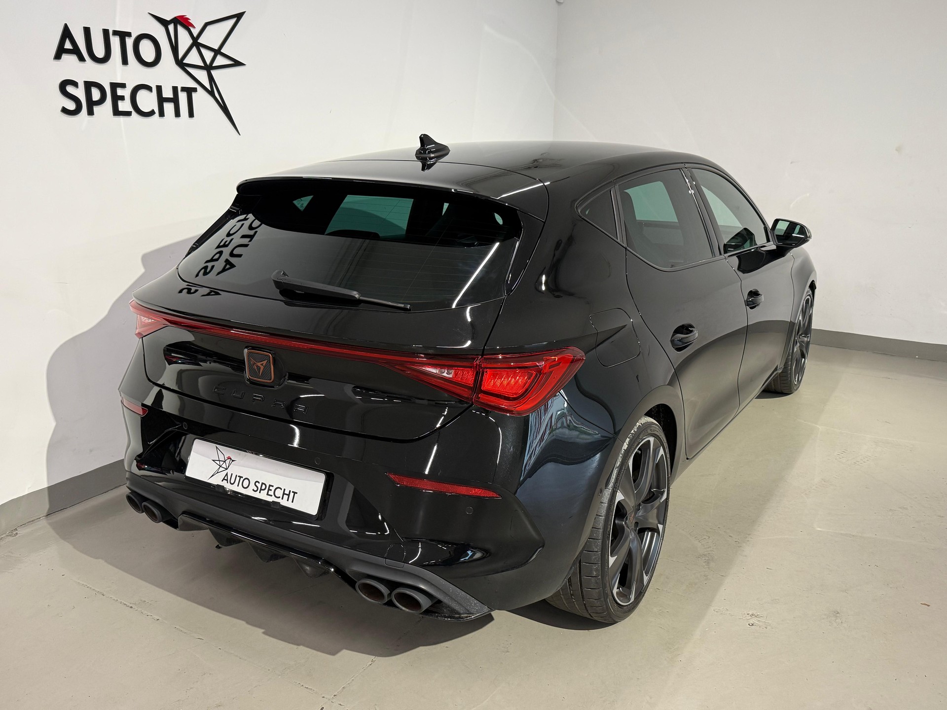 CUPRA LEON VZ 2.0 TSI DSG-image-3