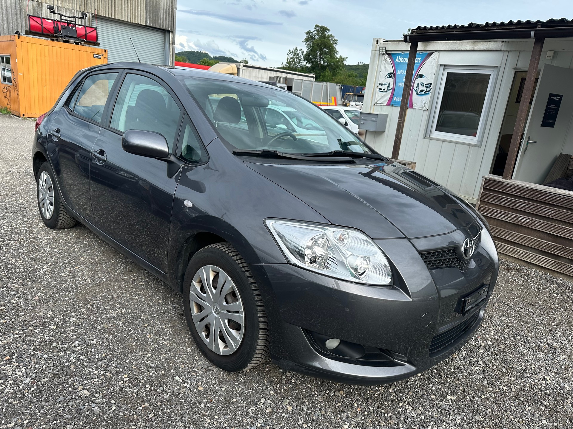 TOYOTA Auris 1.6 Linea Luna-image-1