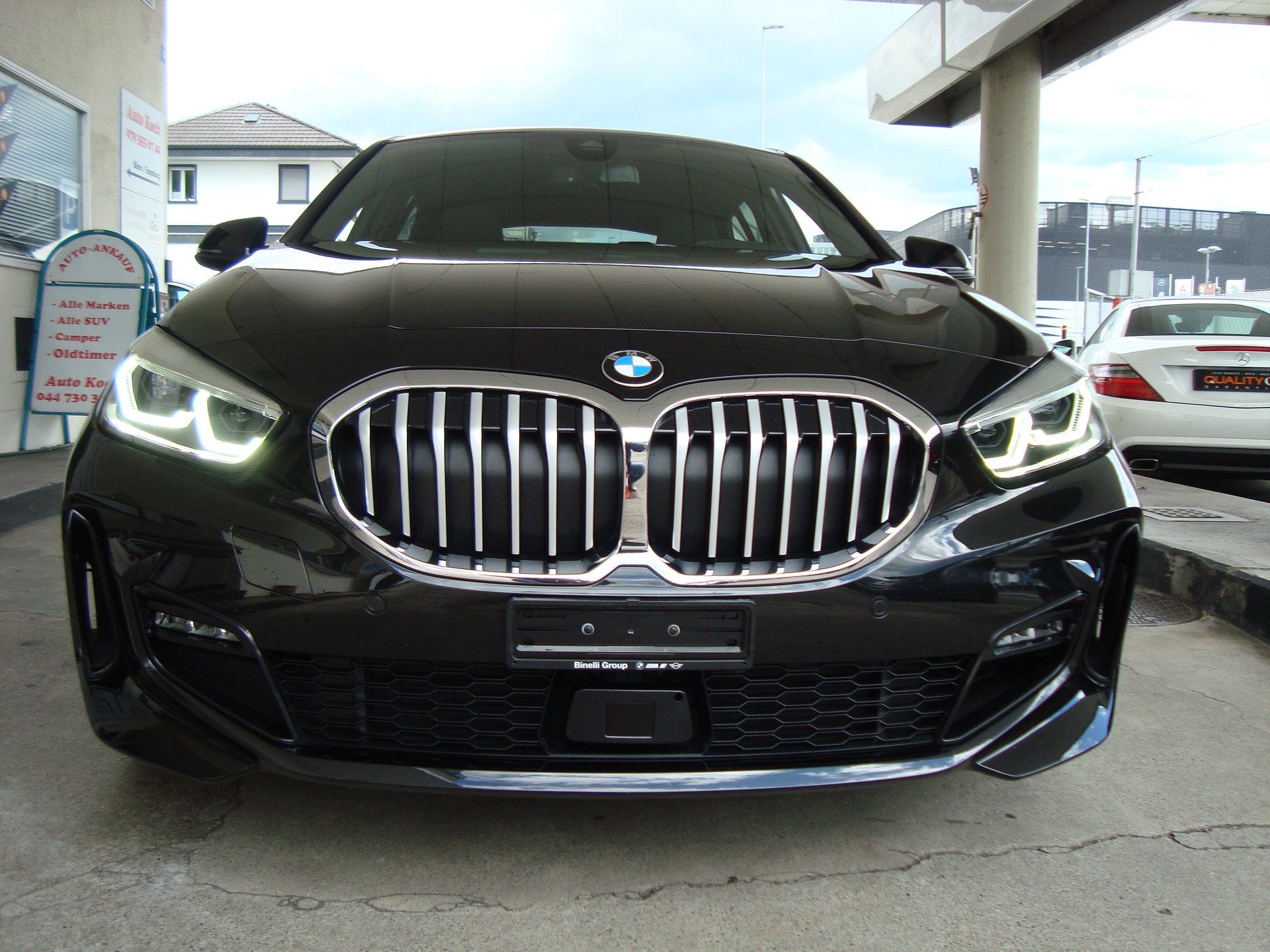 BMW 120i Pure M Sport Steptronic-image-1