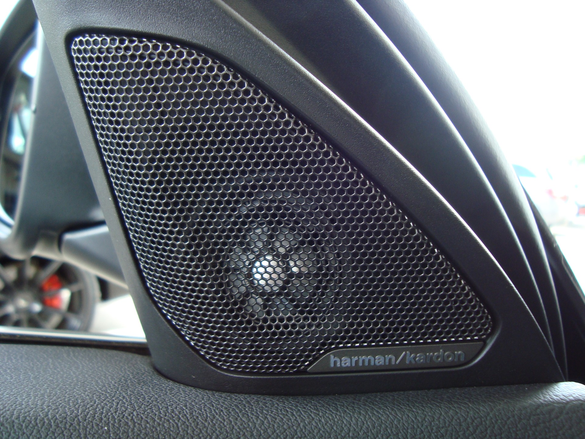 BMW 120i Pure M Sport Steptronic-image-8