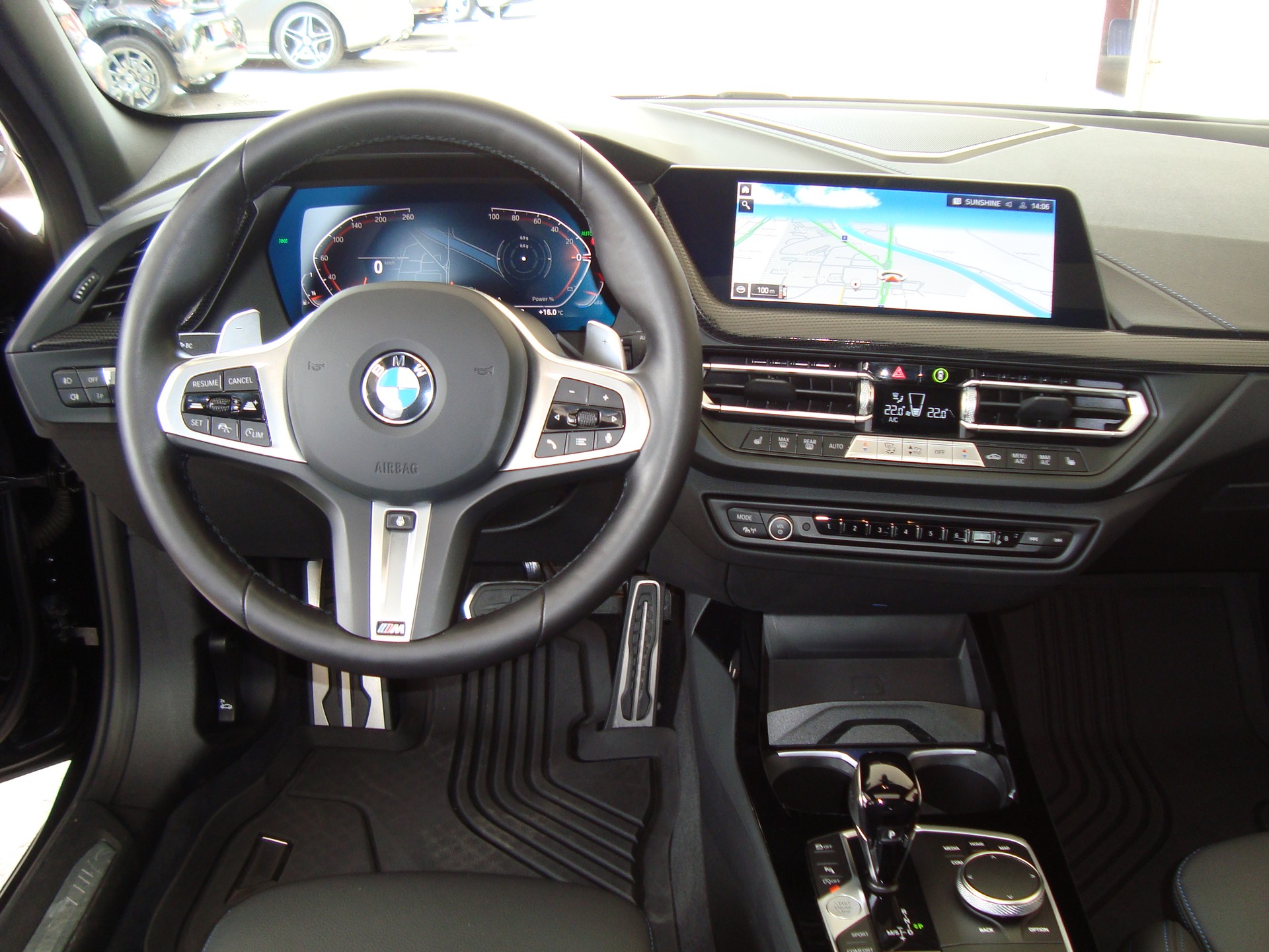 BMW 120i Pure M Sport Steptronic-image-6