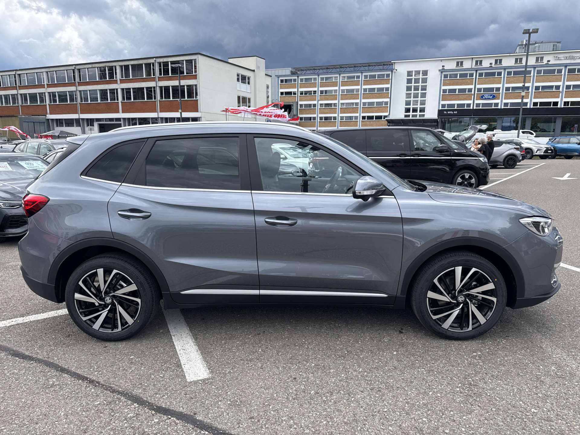 MG ZS 1.5 HEV Luxury Automat-image-10