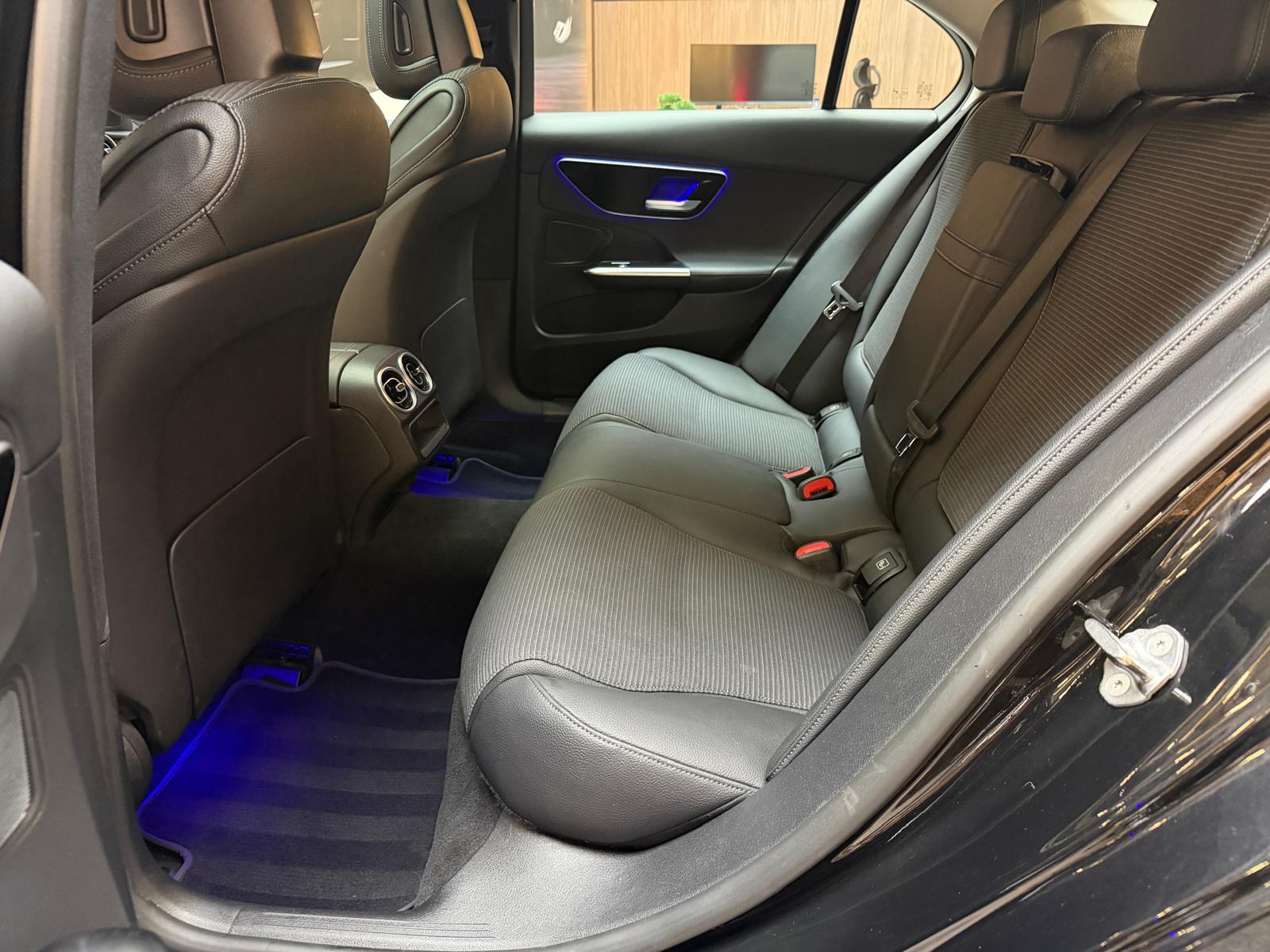 MERCEDES-BENZ C 200 d Avantgarde-image-19
