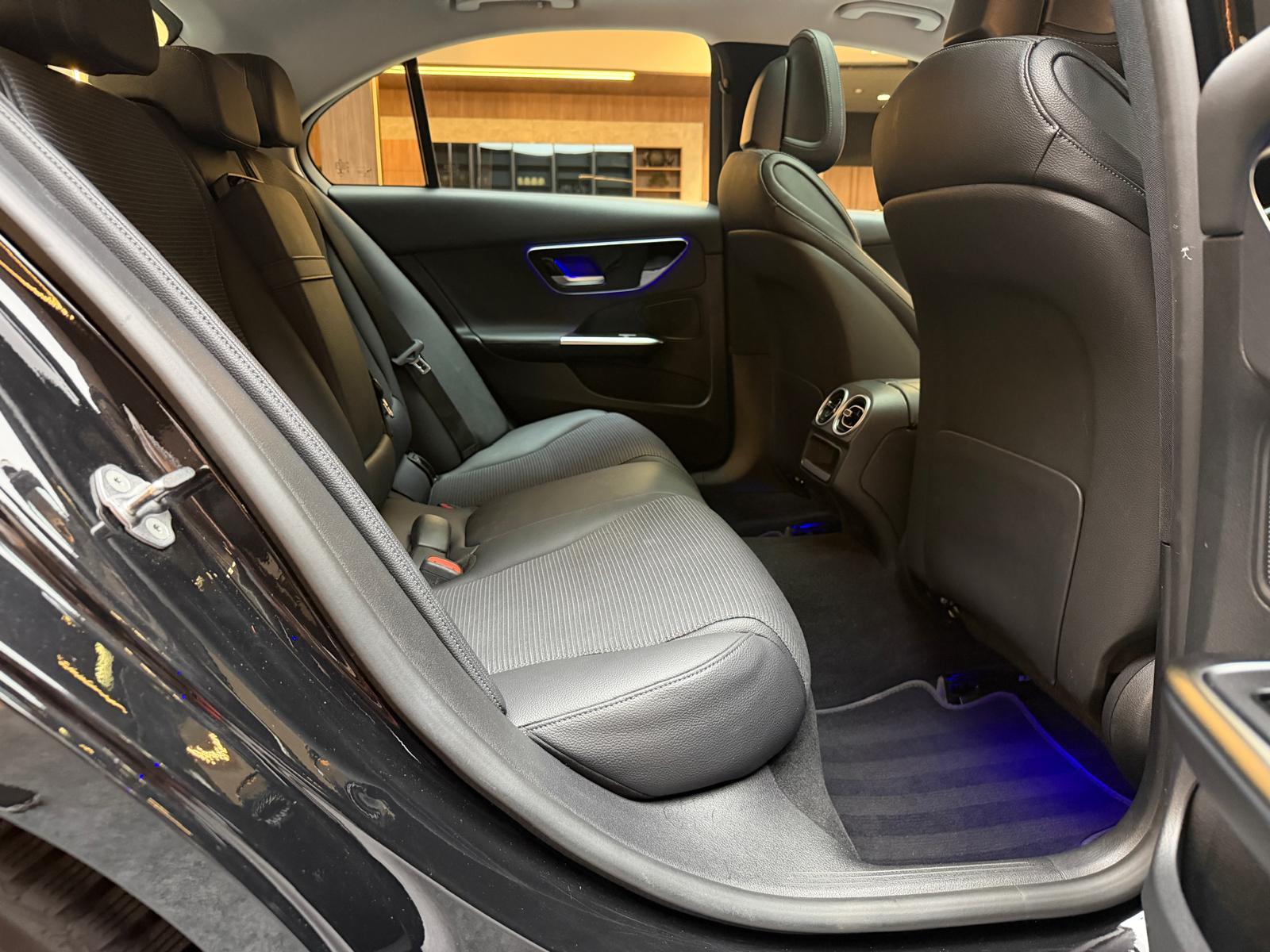 MERCEDES-BENZ C 200 d Avantgarde-image-18