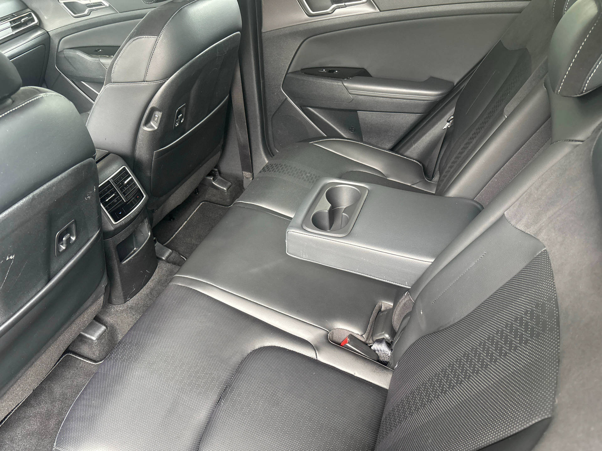 KIA Sportage 1.6 T-GDi Hybrid Style-image-10