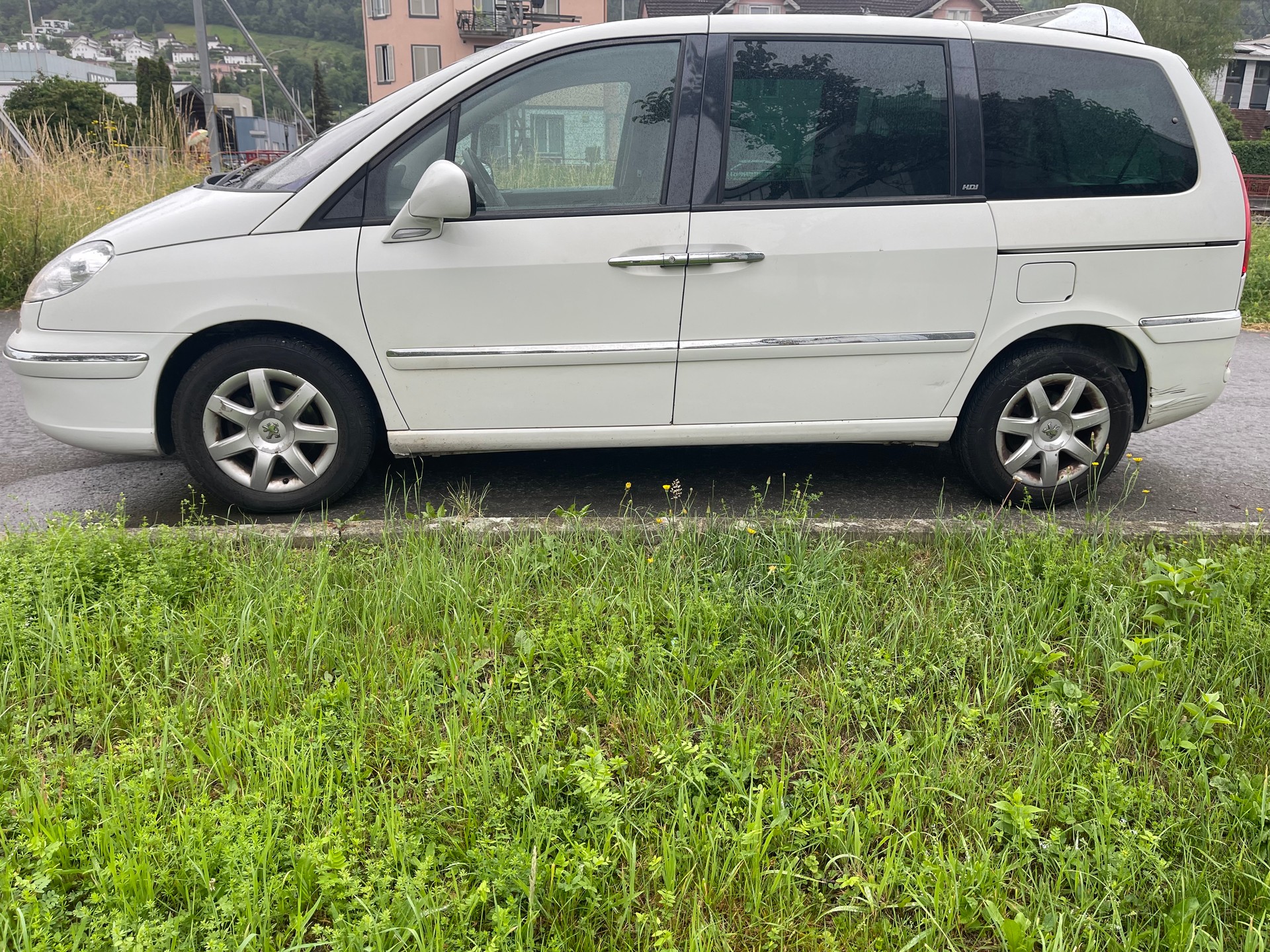 PEUGEOT 807 2.0 16V HDi Family-image-6