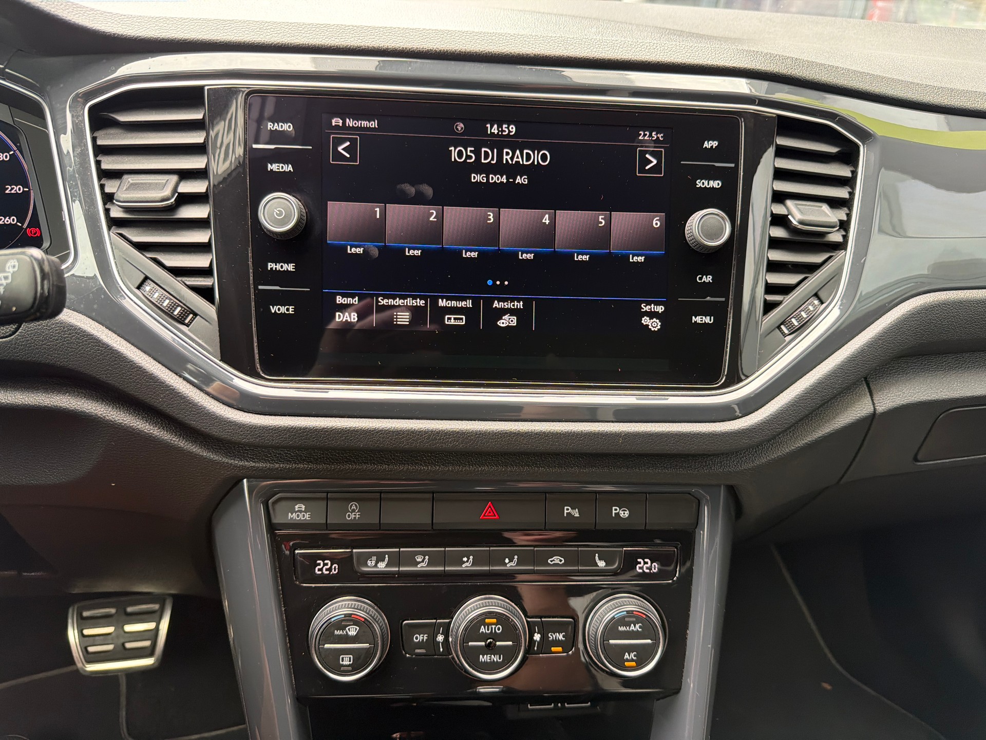 VW T-Roc 1.5 TSI EVO Sport DSG-image-11