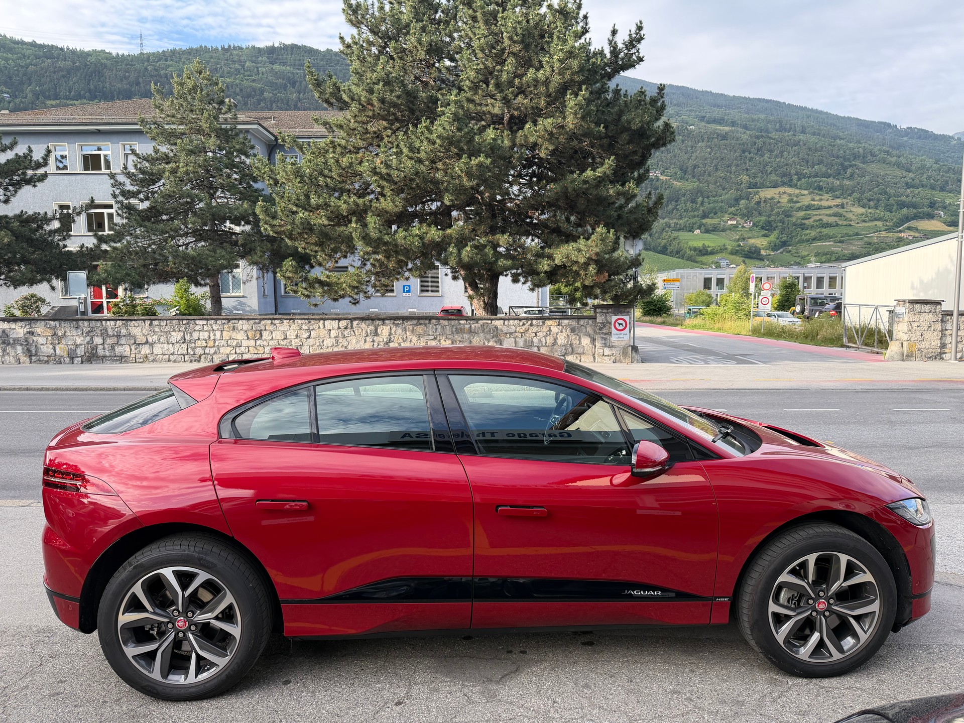 JAGUAR I-Pace EV400 HSE AWD-image-4