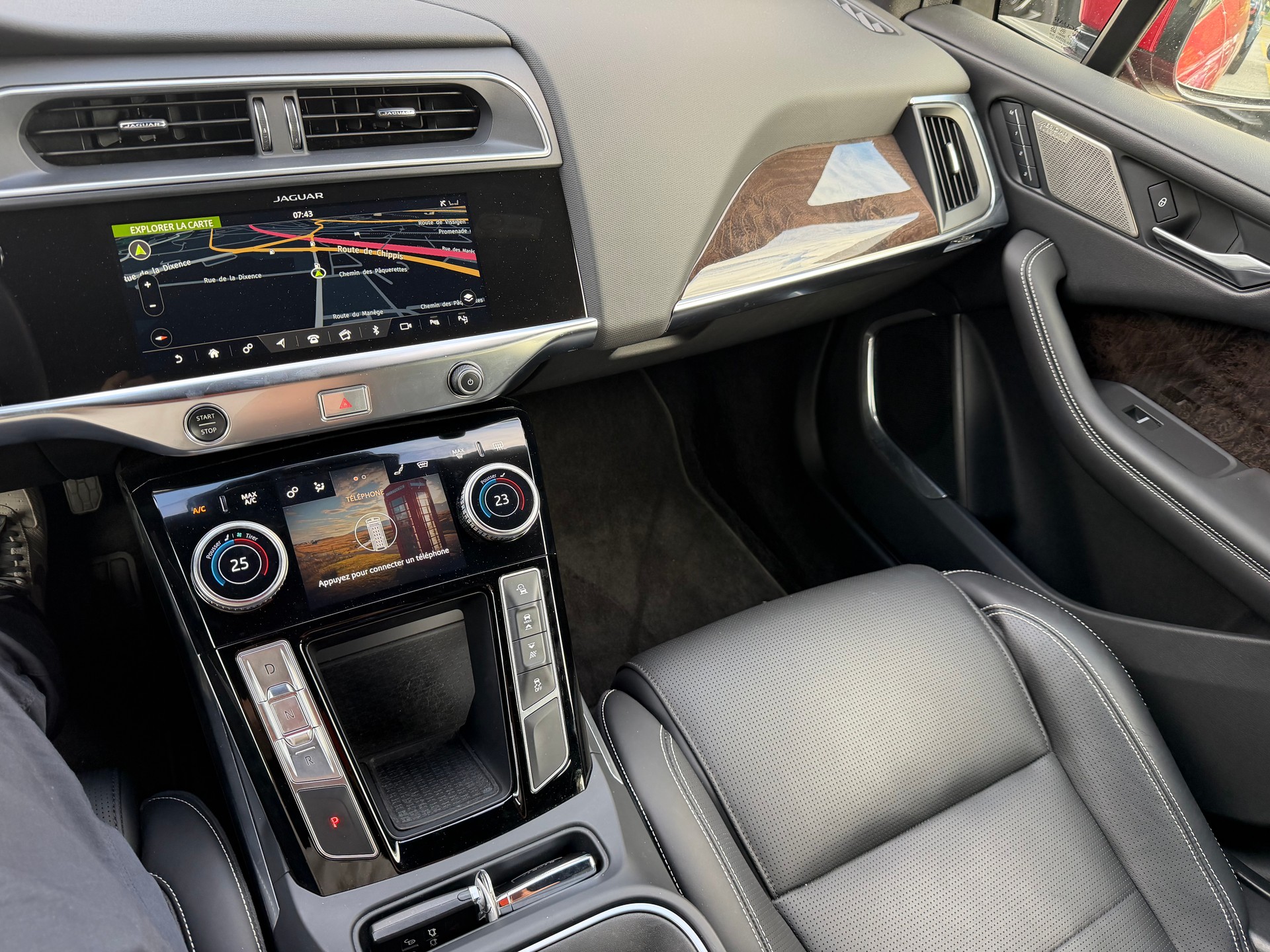 JAGUAR I-Pace EV400 HSE AWD-image-13