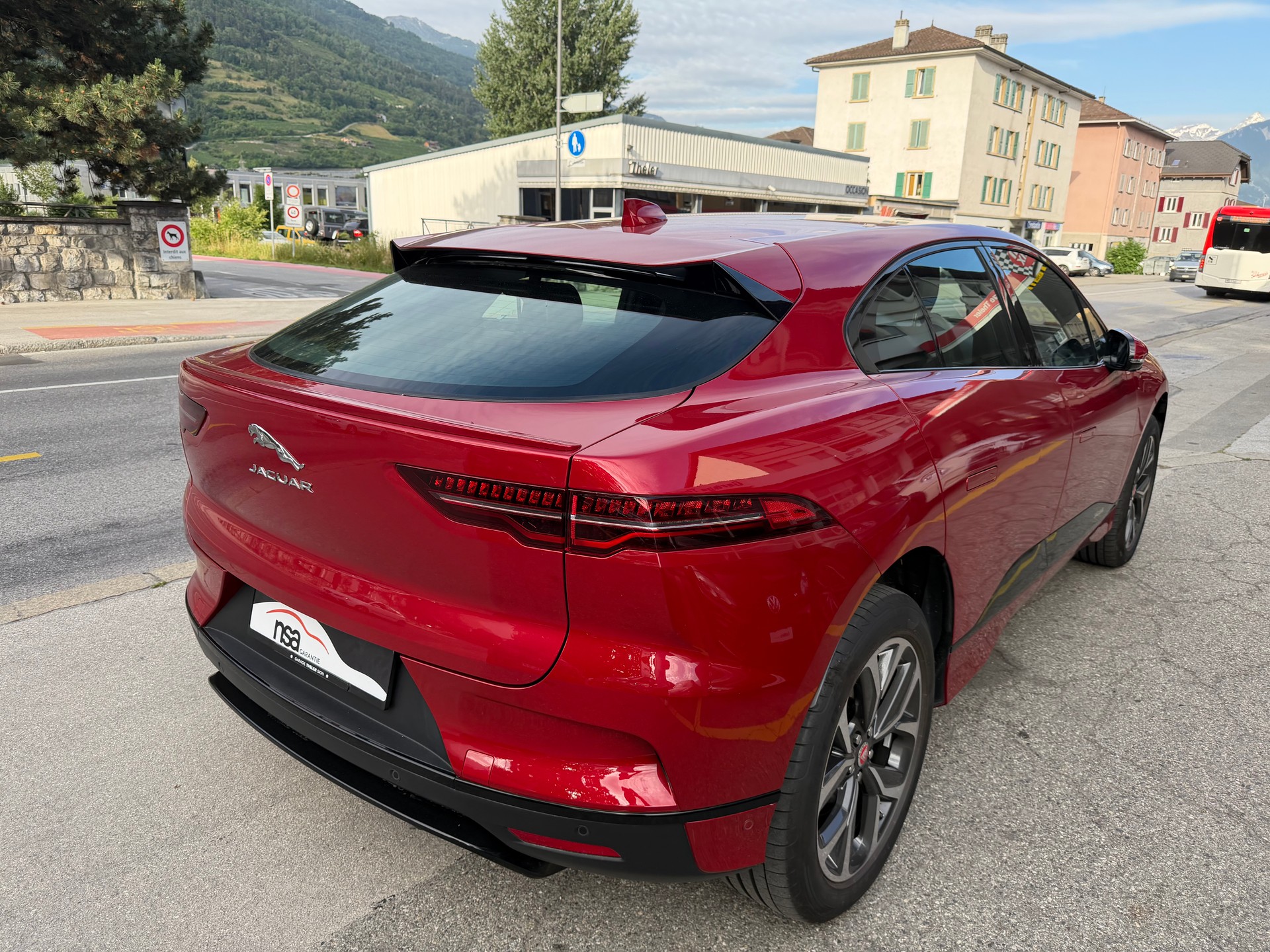 JAGUAR I-Pace EV400 HSE AWD-image-5