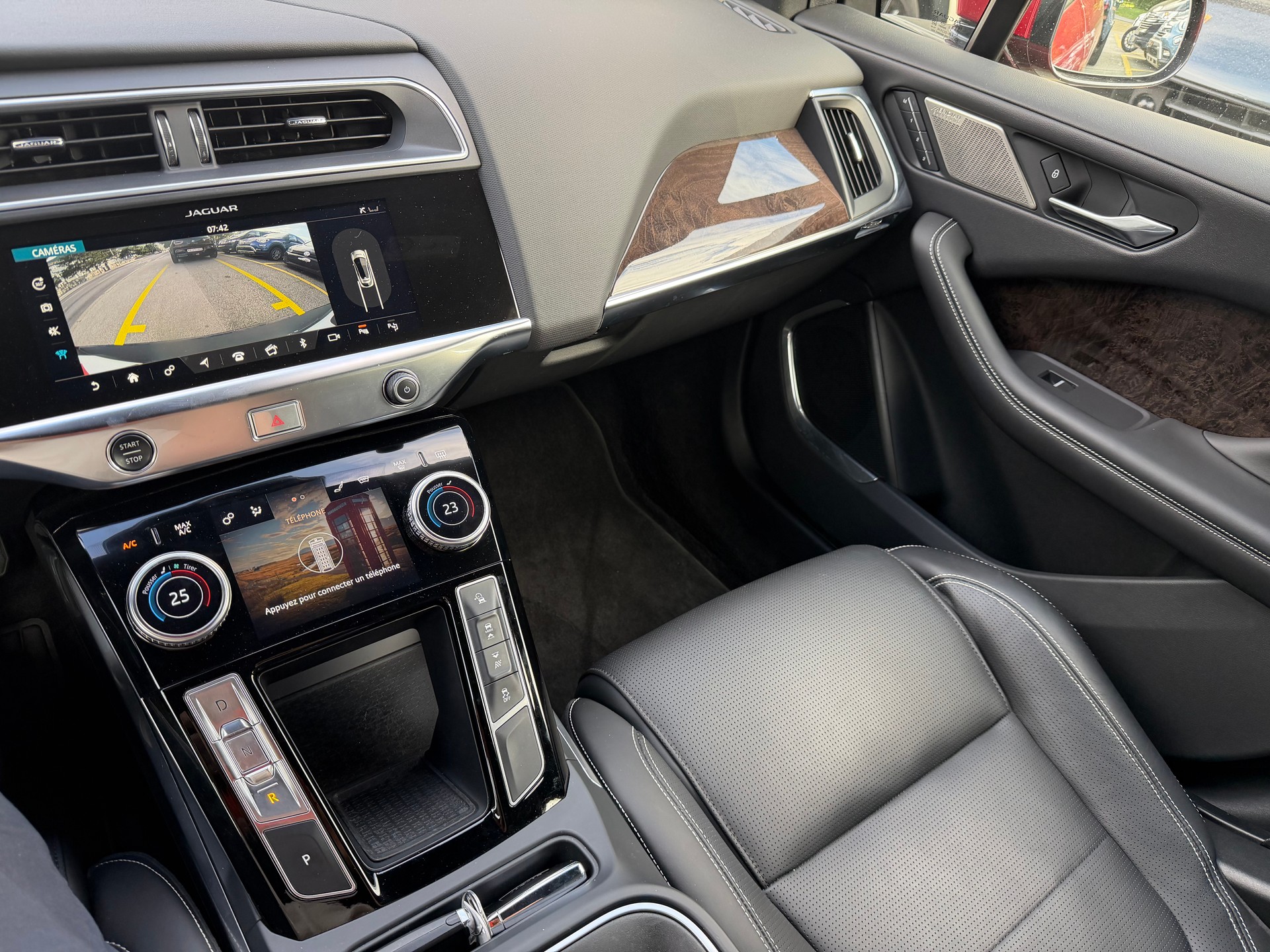 JAGUAR I-Pace EV400 HSE AWD-image-12
