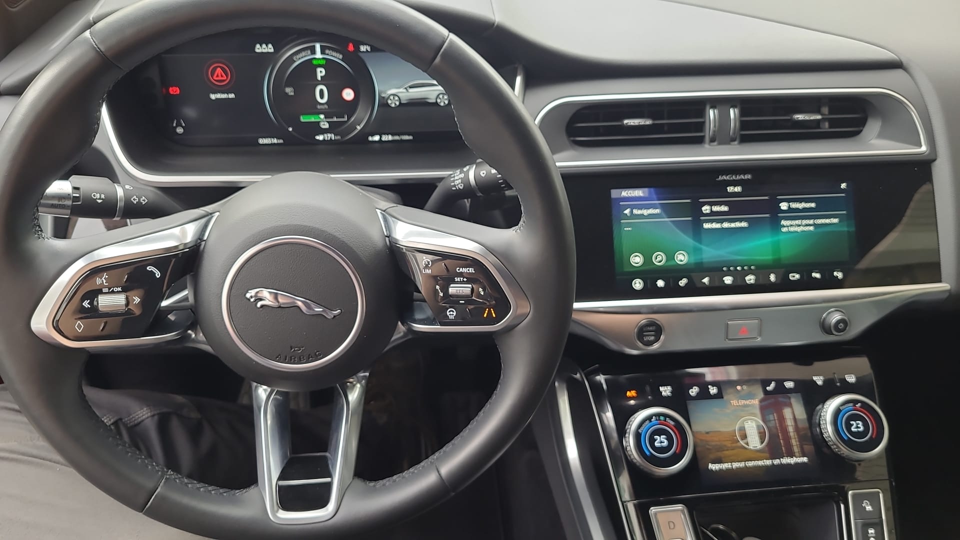 JAGUAR I-Pace EV400 HSE AWD-image-3