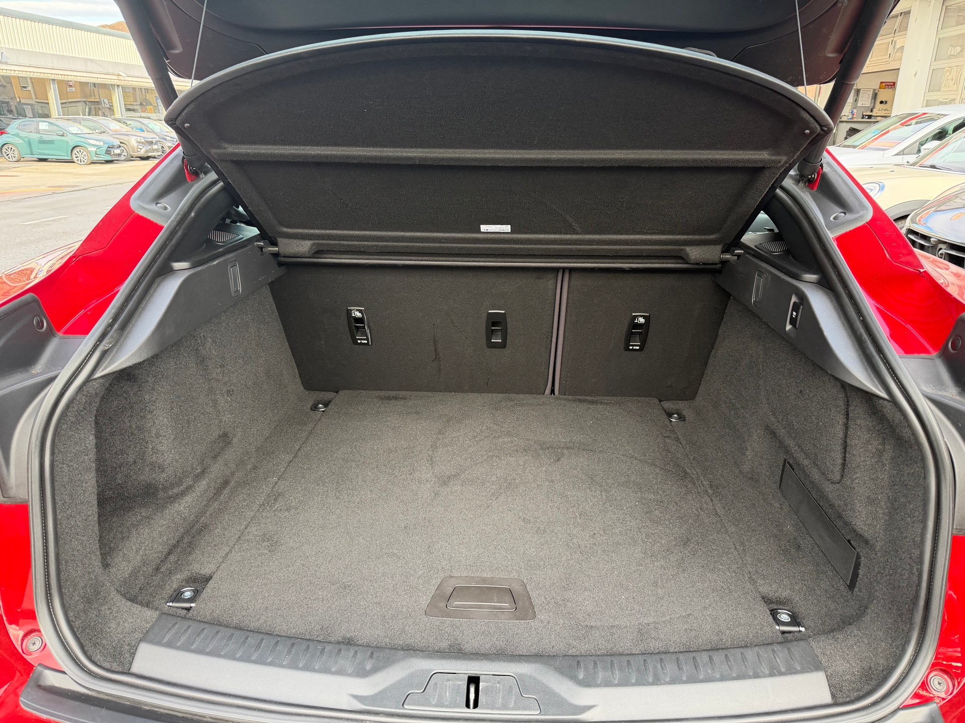 JAGUAR I-Pace EV400 HSE AWD-image-21