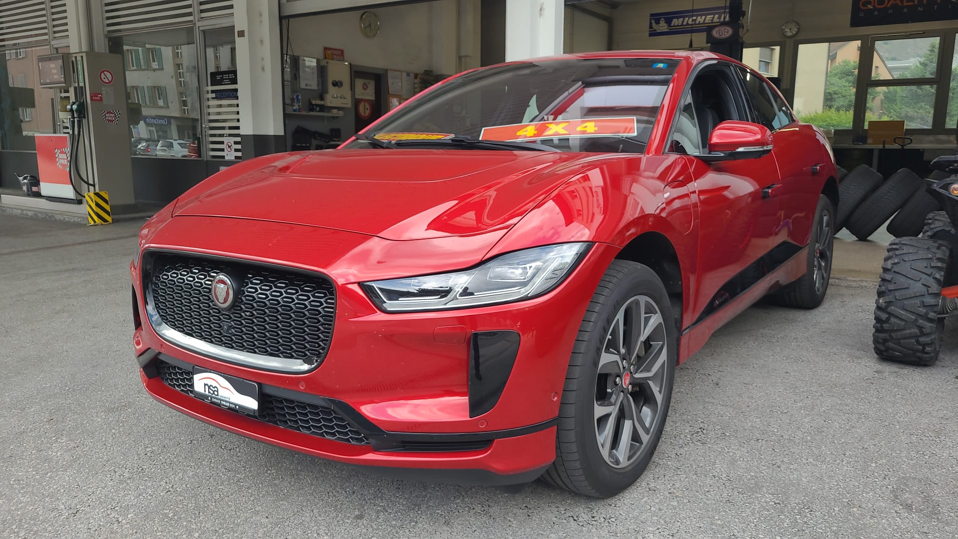 JAGUAR I-Pace EV400 HSE AWD-image-1