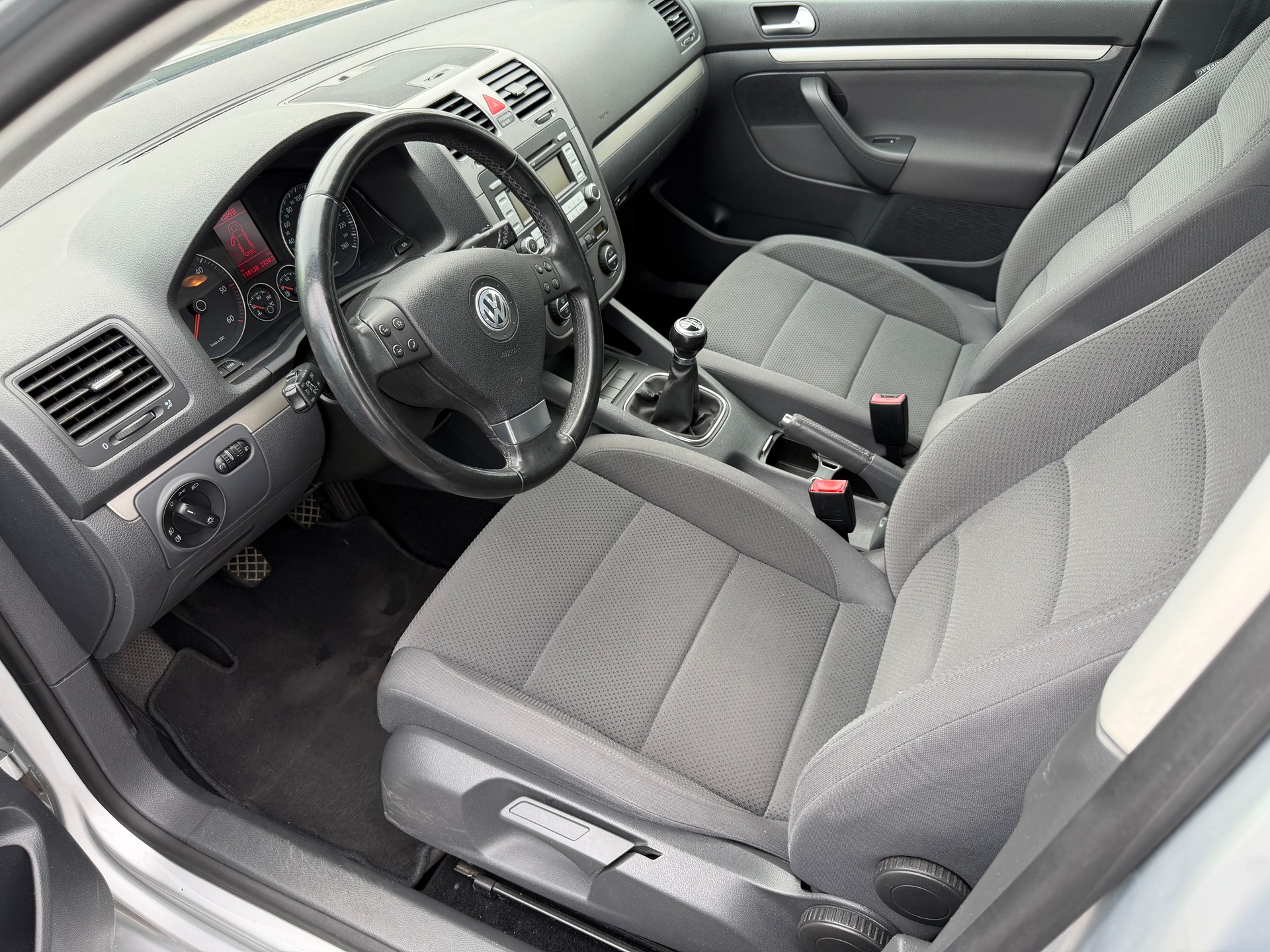VW Golf 1.9 TDI Comfortline 4Motion-image-8